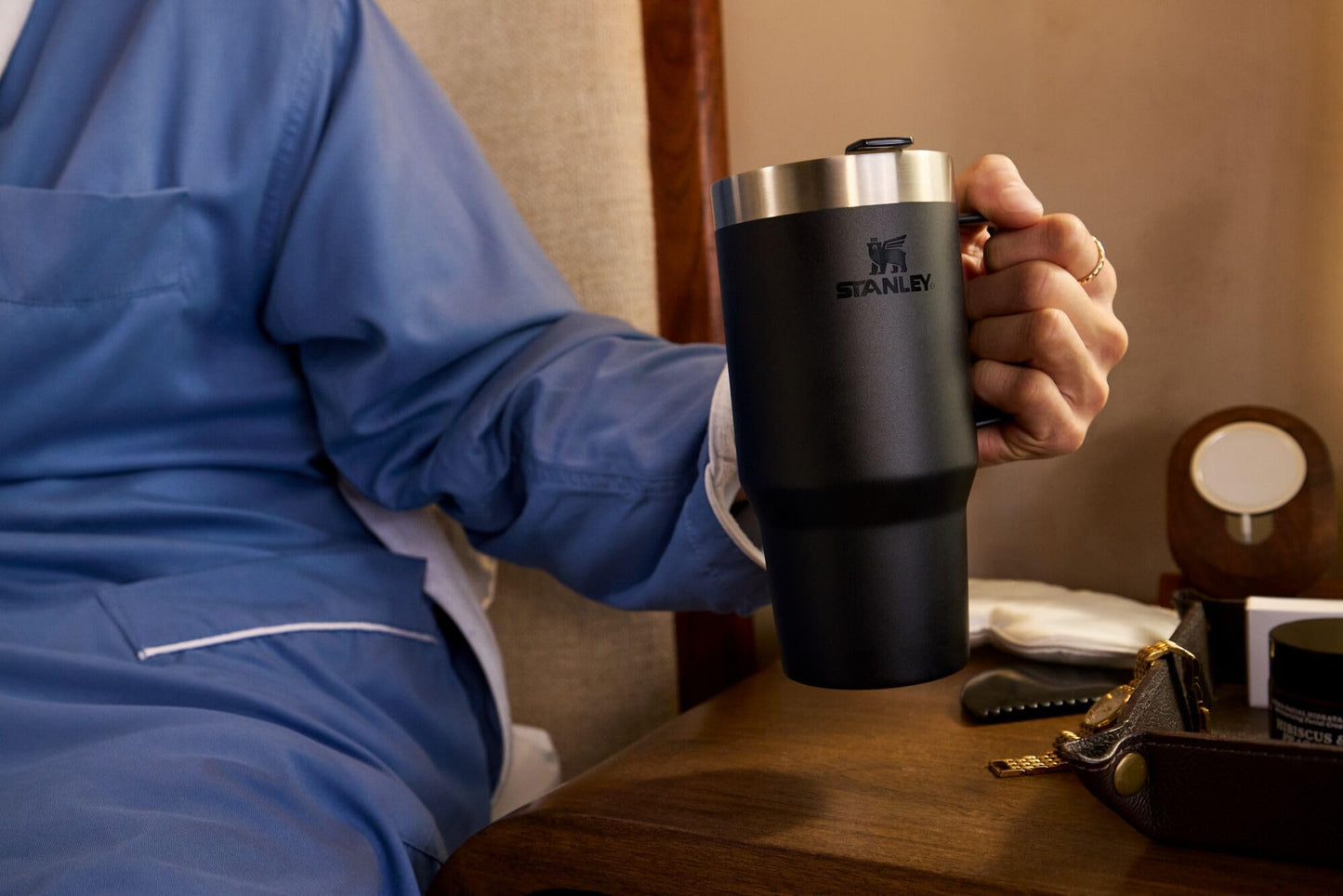 STANLEY The Everyday Suburban Mug | 30 oz | Drink Through Lid | Cup for Coffee, Tea and Drinks | Insulated Stainless Steel Coffee Mug | BPA-Free | Black 2.0