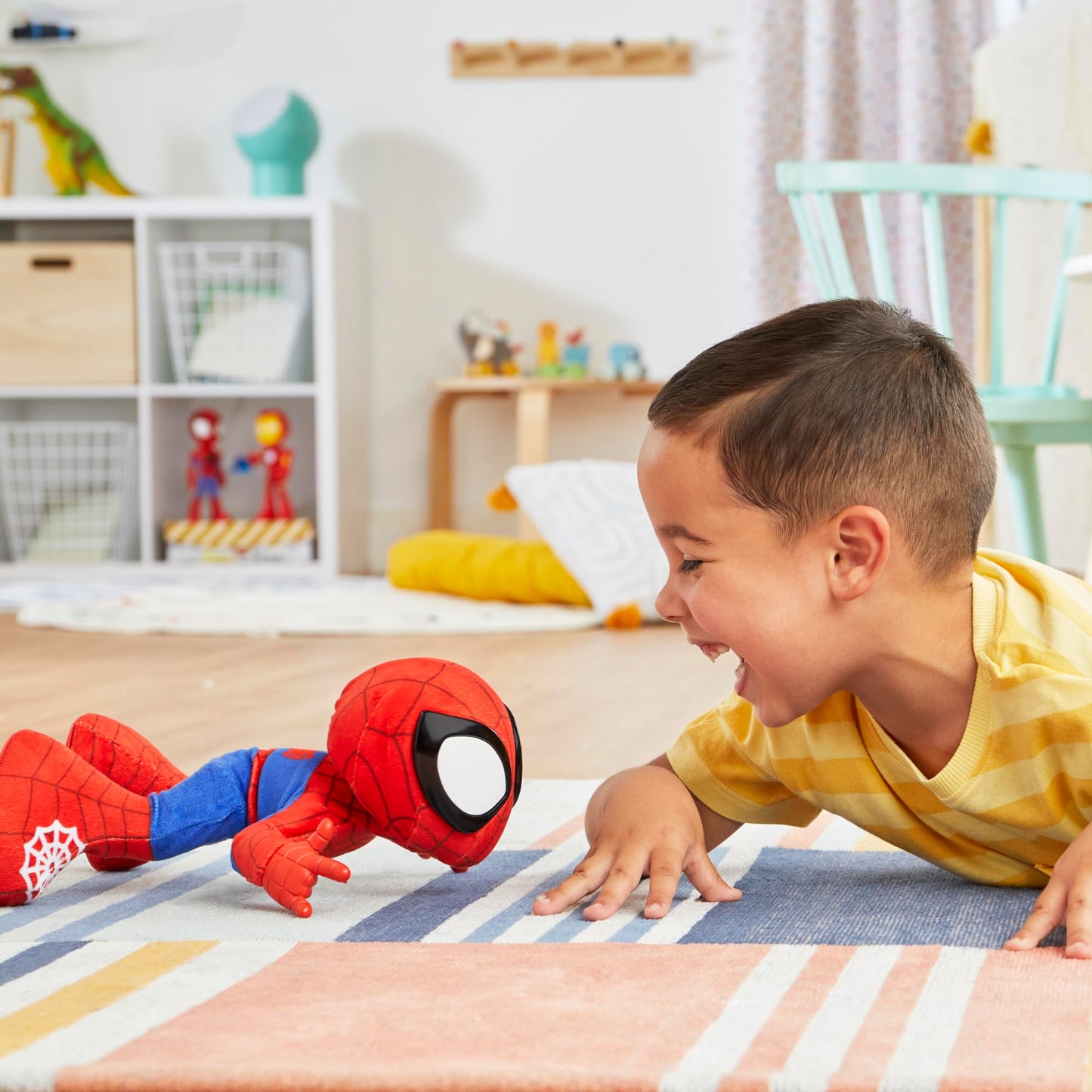 Marvel Spidey and His Amazing Friends Dance 'N Crawl Spidey, Interactive Plush Toy with 20 Phrases & Sounds, 2 Songs, Super Hero Toys for Kids 3 & Up (English)