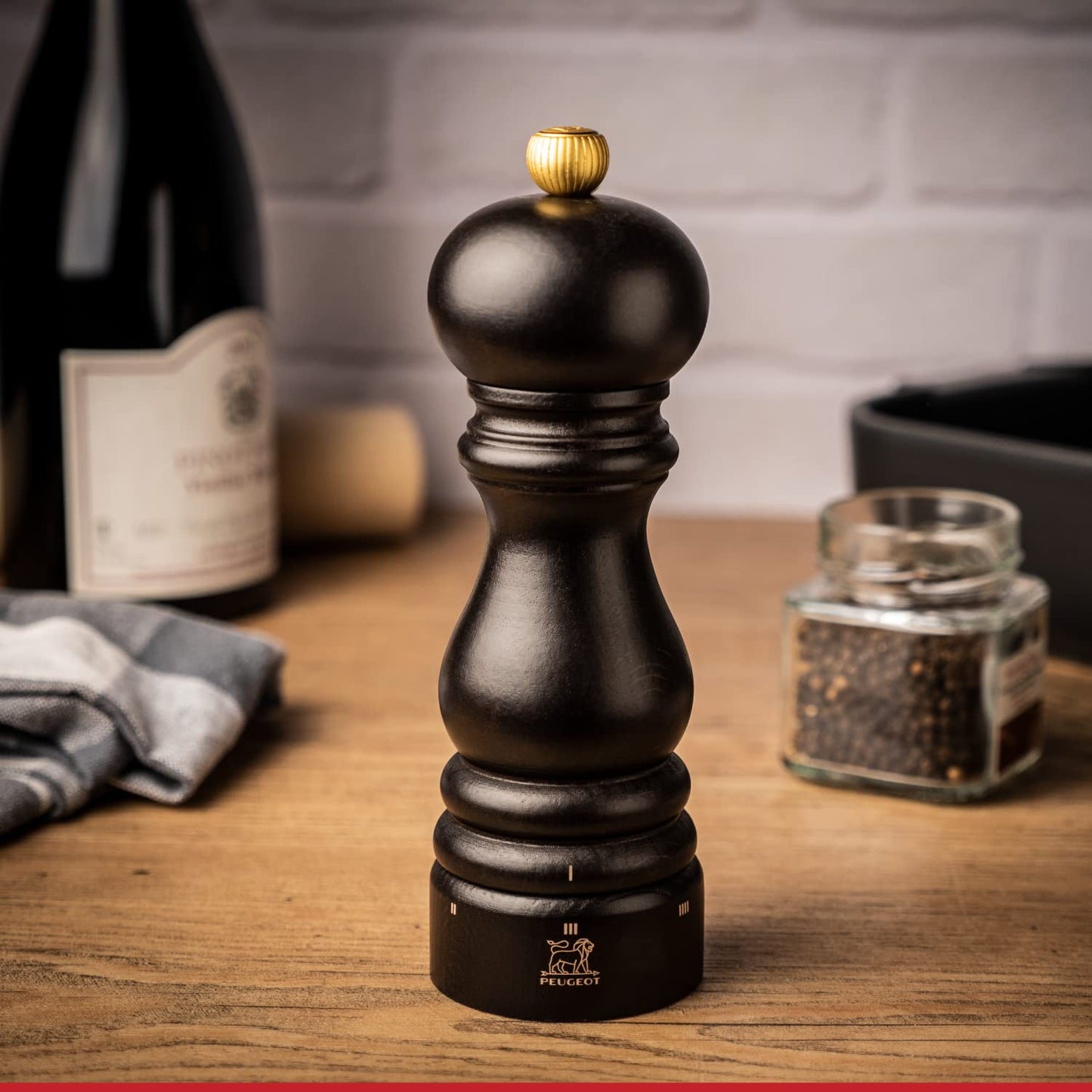 Peugeot - Paris u’Select Salt and Pepper Mill Set - Adjustable Grinder - Beechwood, Chocolate, 7in