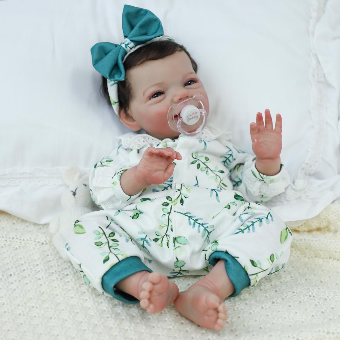KSBD Lifelike Reborn Baby Dolls - 18 Inch Soft Vinyl Realistic-Newborn Baby Dolls Poseable Real Life Baby Girls Dolls with Accessories and Gift Box for Kids Age 3+