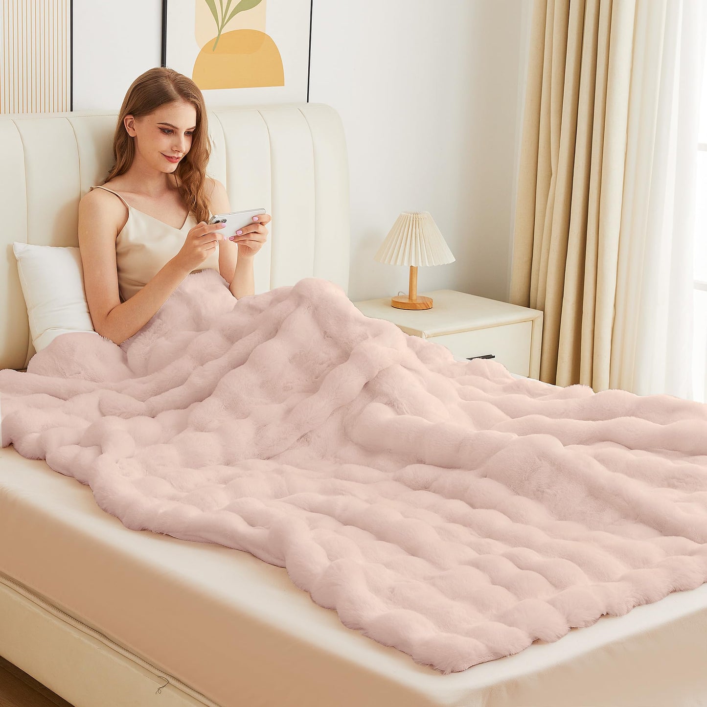 ORINOVA Pink Cozy Faux Fur Twin Blanket for Living Room Bedroom 60x80 Thick Ultra Soft Fuzzy Throw Blanket Fluffy Furry Bed Comforter Home Gifts 860 GSM