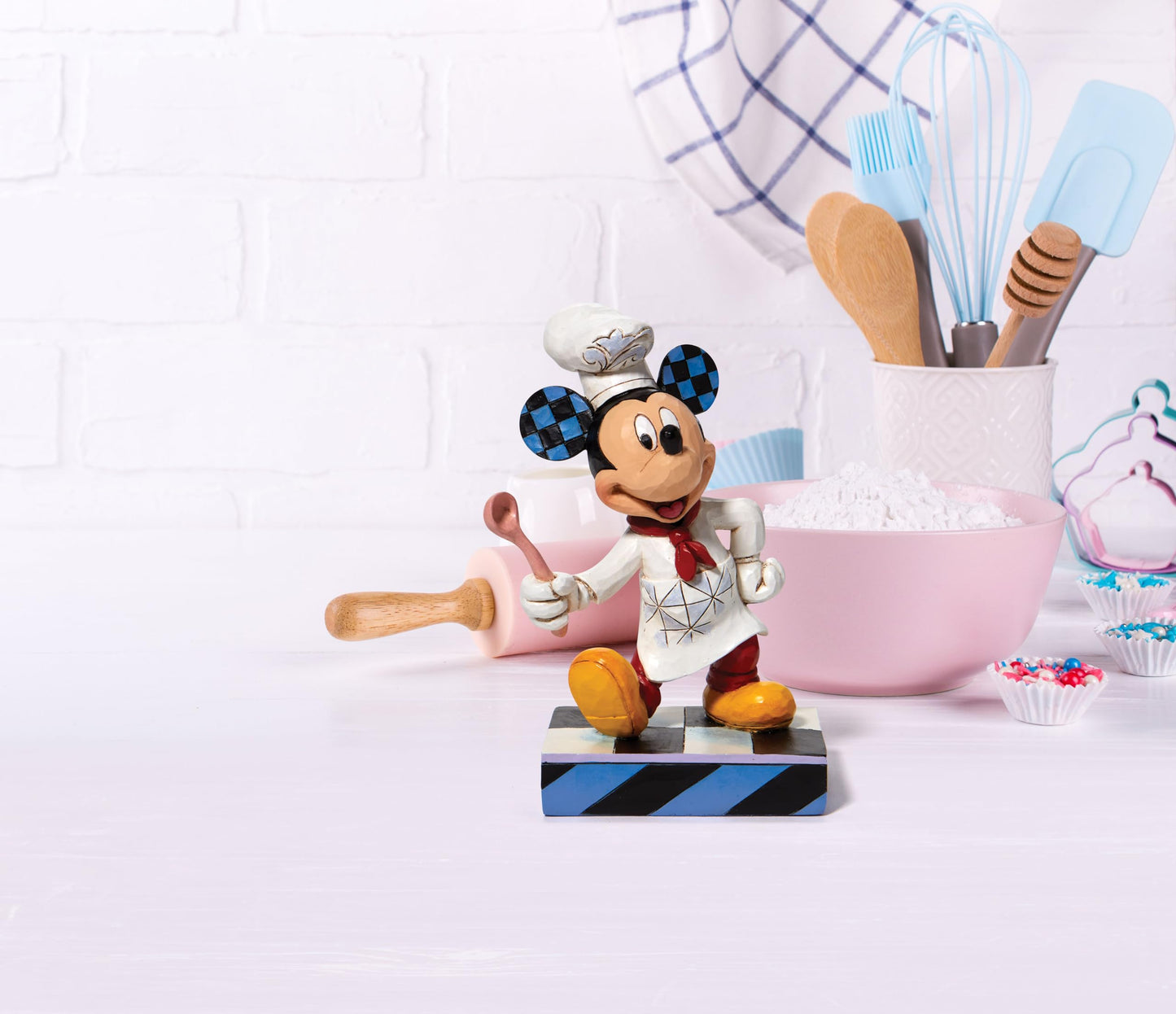 Enesco Jim Shore Disney Traditions Chef Mickey Mouse Figurine, 6.25 Inch, Multicolor