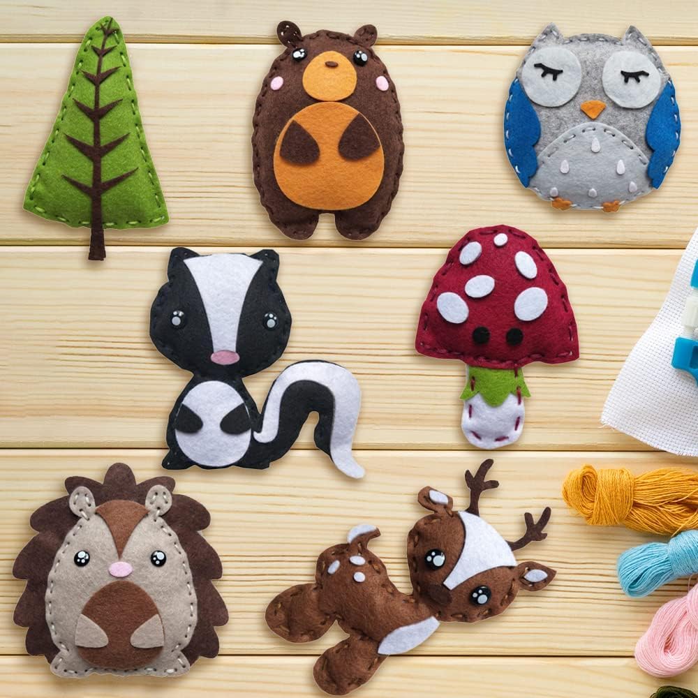 DeFieltro Kids Sewing Kit - Sewing Kit for Beginners - Craft Kits - Sewing Kit for Kids - DIY Felt Plush Craft for Girls and Boys - Sewing Kit for Kids 4-7 Forest Creatures - Sewing Kits Ages 8-12