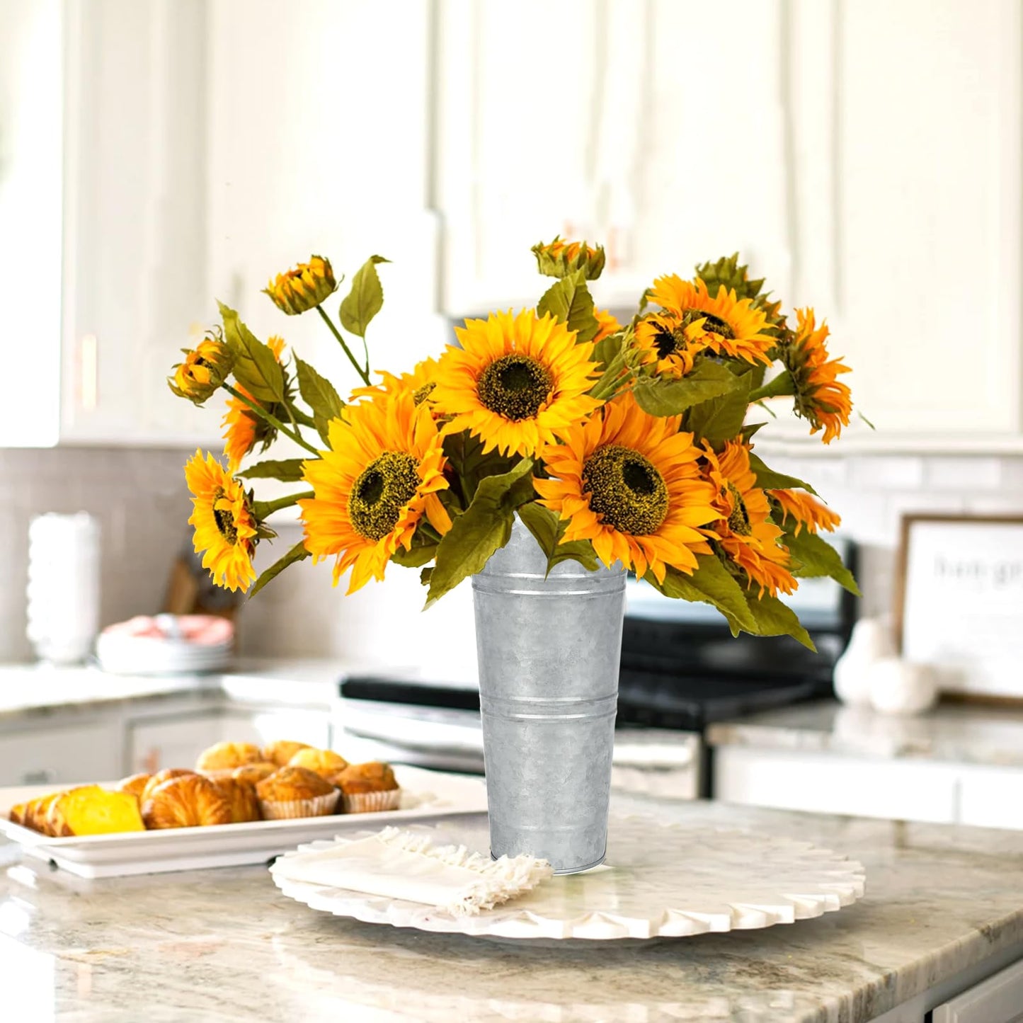 6pcs 9inch-Galvanized Metal Vases Farmhouse French Flowers Bucket Vase with Handles Rustic Tin Flower Holder for Cut Plants Housewarming Gift for Balcony Garden Courtyard