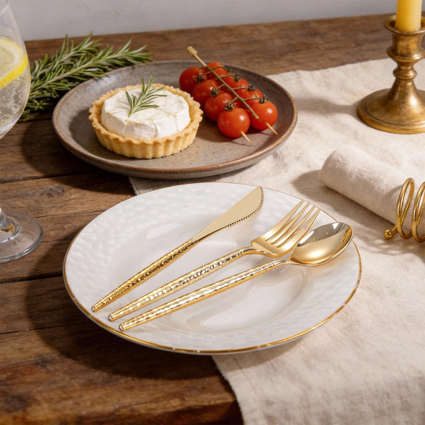 WILLIFE 300 Pcs Gold Plastic Silverware -Heavy Duty Plastic Silverware Includes 100 Forks 100 Spoons 100 Knives, Gold Silverware Set for Party, Wedding, Catering & Holidays