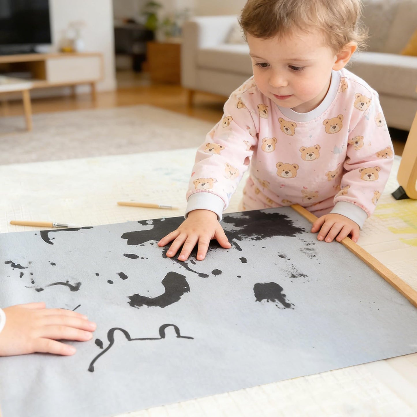AIHSUMC Kids Magic Water Drawing Poster, Reusable Mess-Free Water Doodle Mat with Teak Wood Frame, 2 Large Water Painting Cloths Included, Educational Art Toy Gift for Toddlers Boys & Girls