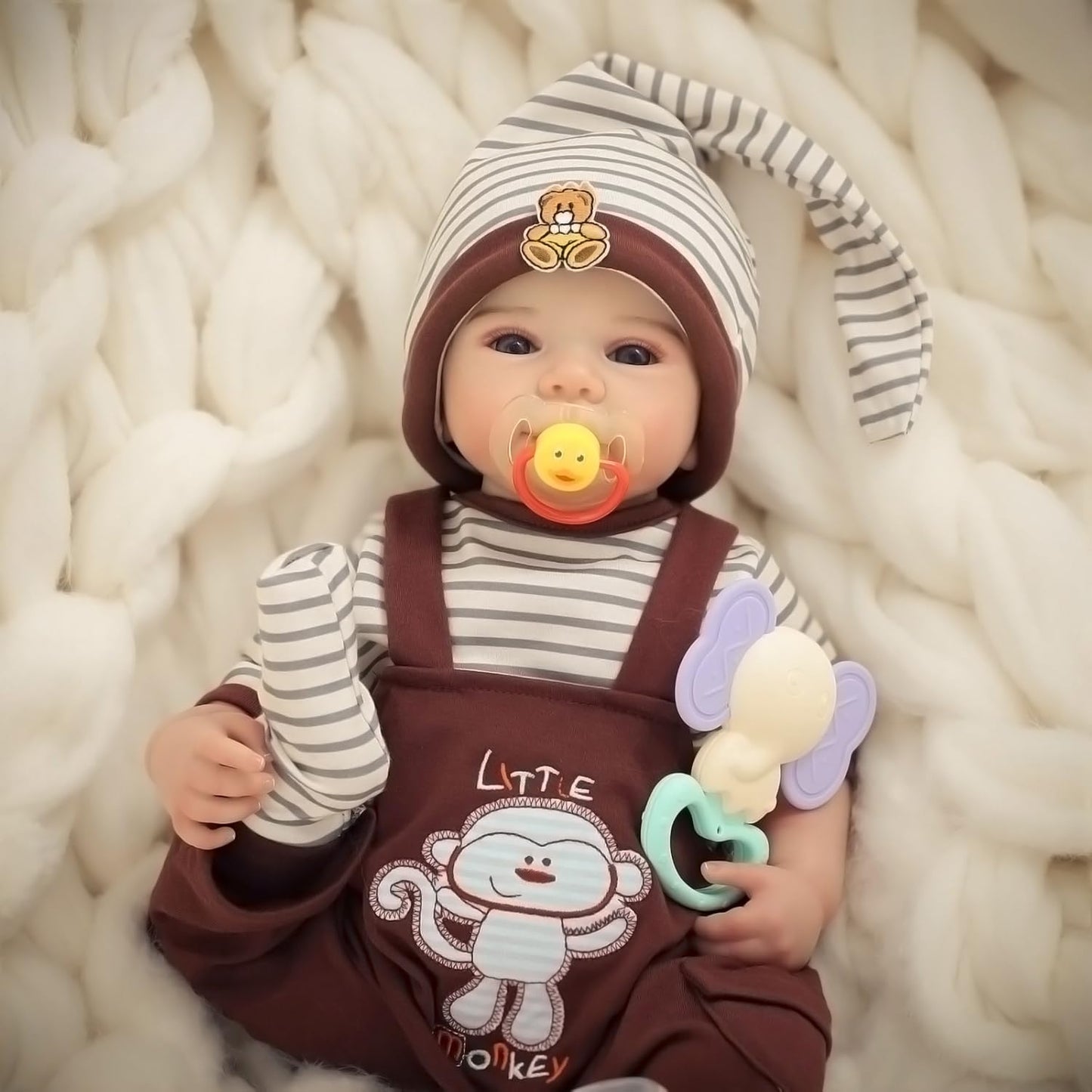 Kdudgso Realistic Reborn Baby Dolls 20" Sweet Smile Lifelike Newborn Baby Doll Full Vinyl Body Poseable Real Life Like Toddler Bebe with Birth Certificate & Feeding Kit Toys Gifts for Kids Age 3+