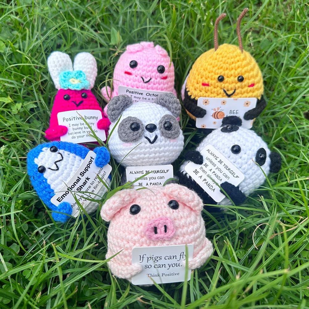 Hnqiqs 25PCS Crochet Animals Birthday Gifts for Women Men, Positive Crochet Animals Bulk Anniversary Christmas Encouragement Gifts for Friends Coworker Her Him, Fall Decor Couples Romantic Present