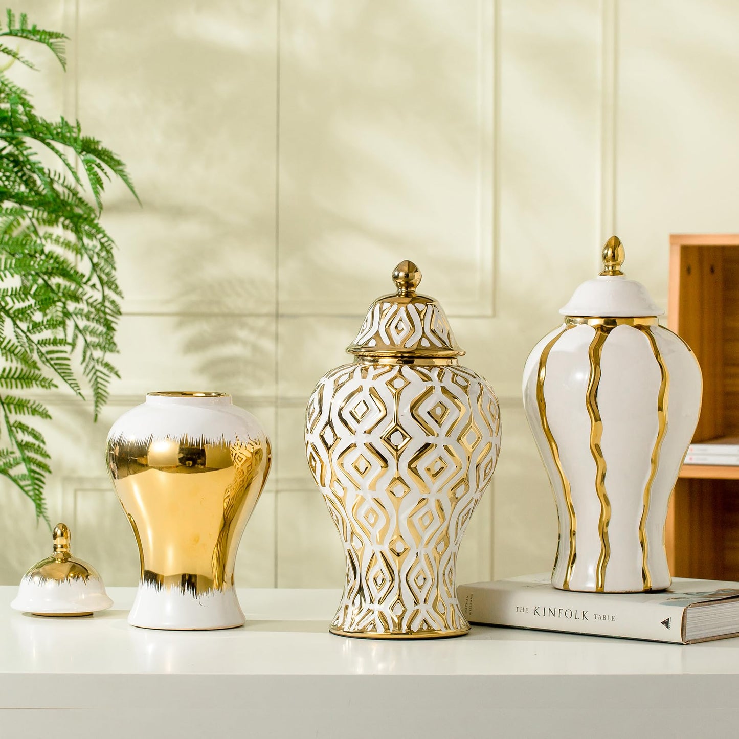 White and Gold Vase with Lid, Ginger Jars for Home Decor, Ceramic Flower Vase for Home, Kitchen, Bookshelf Decor, Storage jar, Table Center Vase, Centerpieces Jarrones(11in)