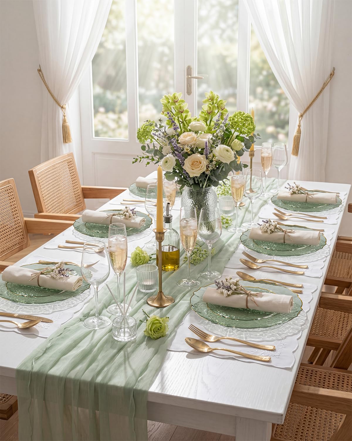 bUCLA 40PCS Sage Green Plastic Plates Disposable - Fancy Clear Hammered with Gold Lace-Edge - Include 20 Each (10inch Dinner & 7inch Dessert) Plates for Party, Birthday & Daily Use