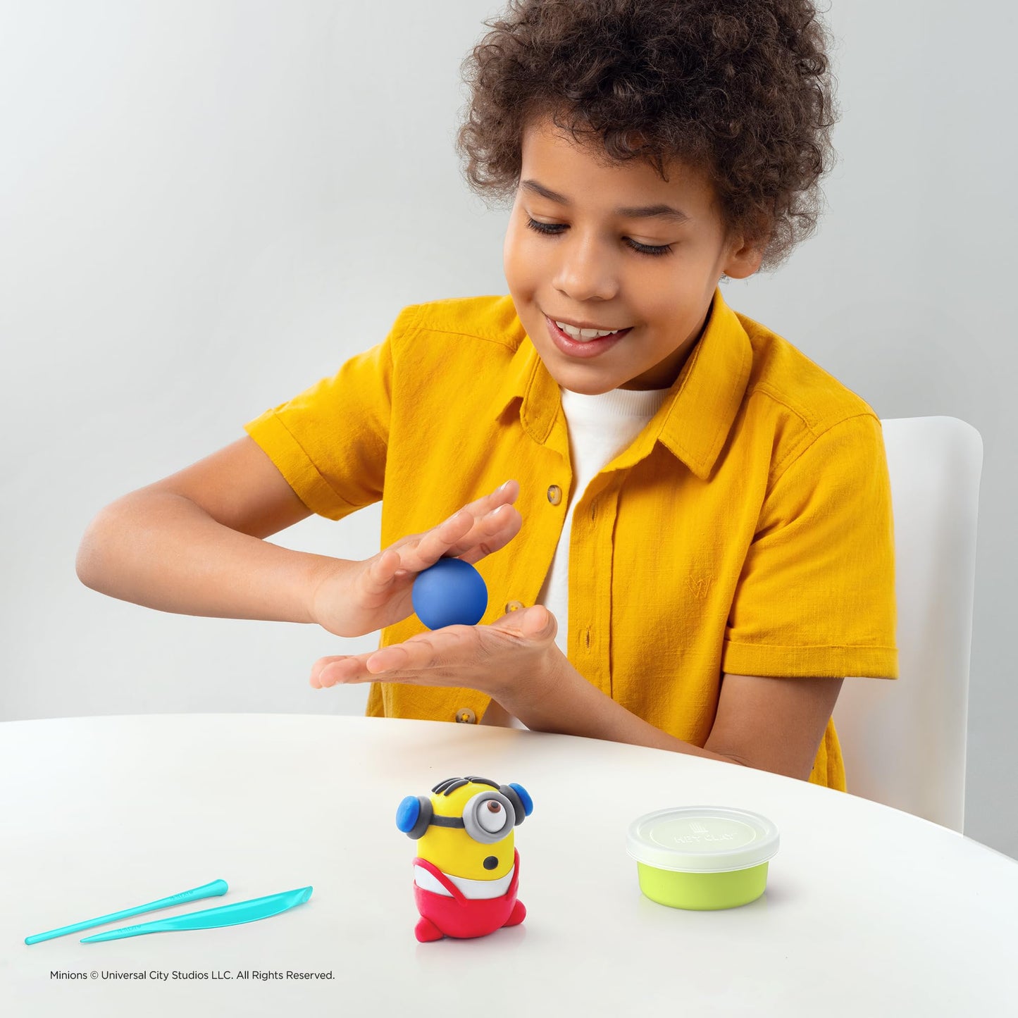 HEY CLAY Despicable Me Minions Set - Colorful Modeling Air Dry Clay for Kids - Air Dry Clay Kit 15 Cans and Sculpting Tools with Fun Interactive Instructions App - Age 3 and up