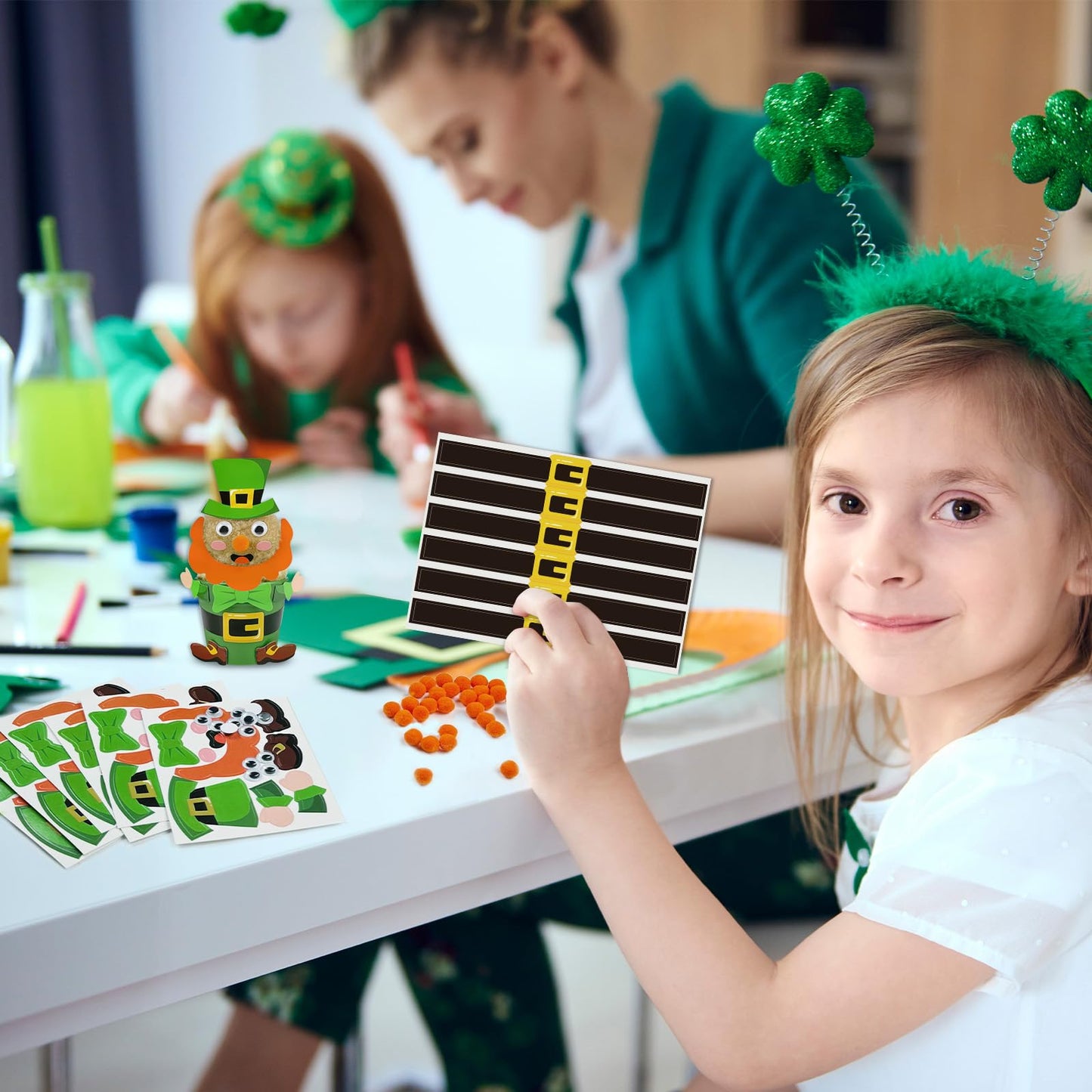 Cinrobiye 24 Set St. Patrick's Day Crafts Kits DIY Leprechaun Flower Pot Making Kit Decorative Lucky Irish Leprechaun Pots Art for Home School Classroom Activities Shamrock Party Favor Supplies Decor