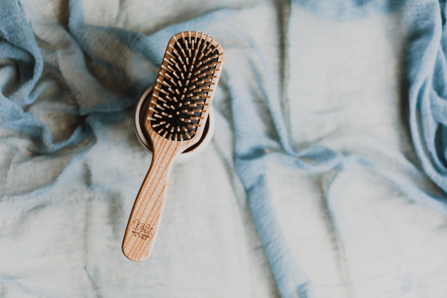 TEK - Medium Rectangular Ash Wood Brush with Short Tooth Handmade in Italy, for Fine or Straight Hair - 22 x 5.5 cm