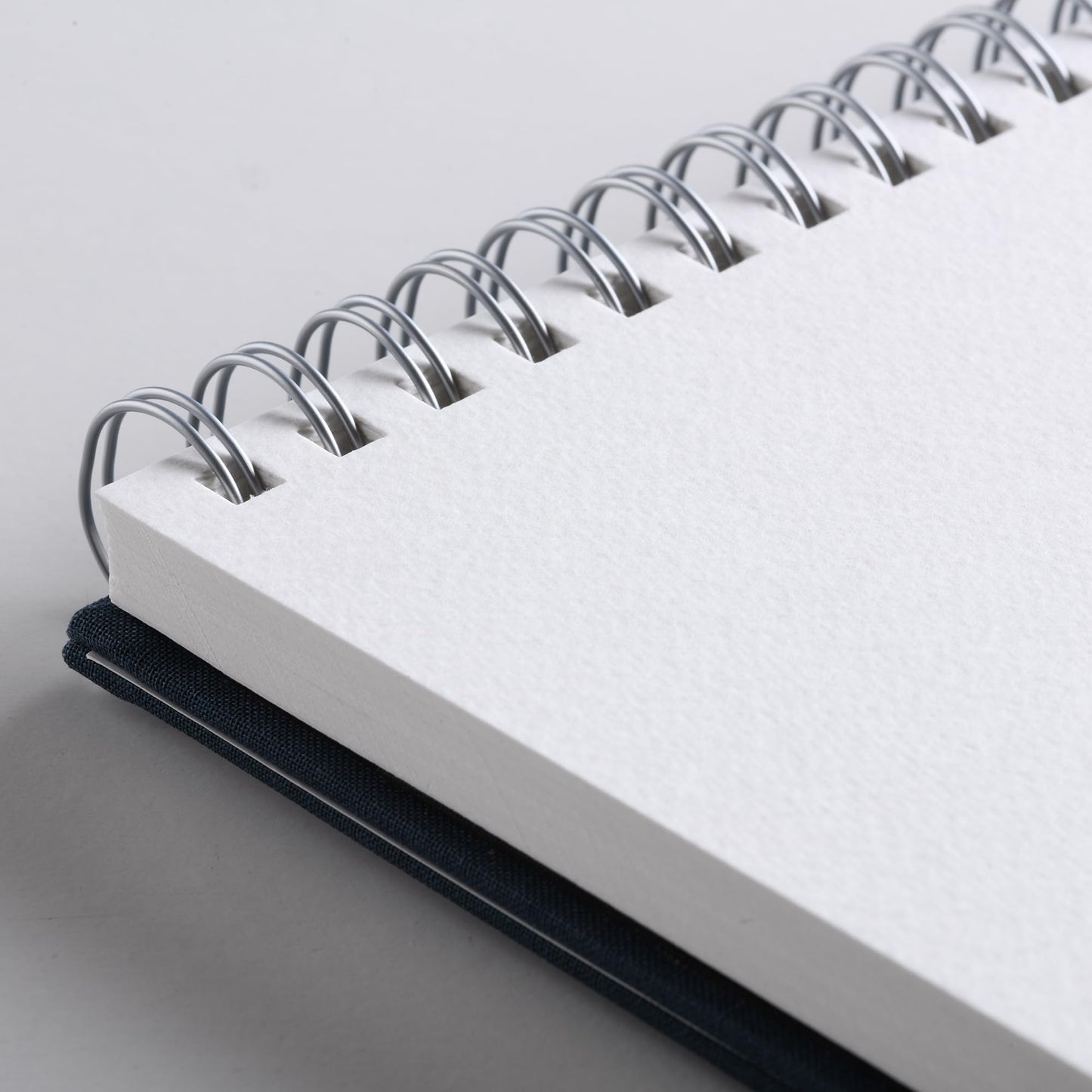 CANSON - Professional Book - Watercolour Paper - Fine Grain - 300 g/m² - Spiral Notebook - 20 x 20 cm - White - 24 Sheets