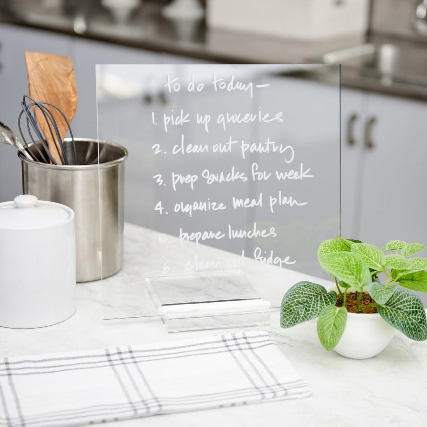 russell+hazel Acrylic Dry Erase Board and Marker, Memo Tablet for Desktop with Stand, Clear Acrylic, 12” x 6” x 11.5” (31384)