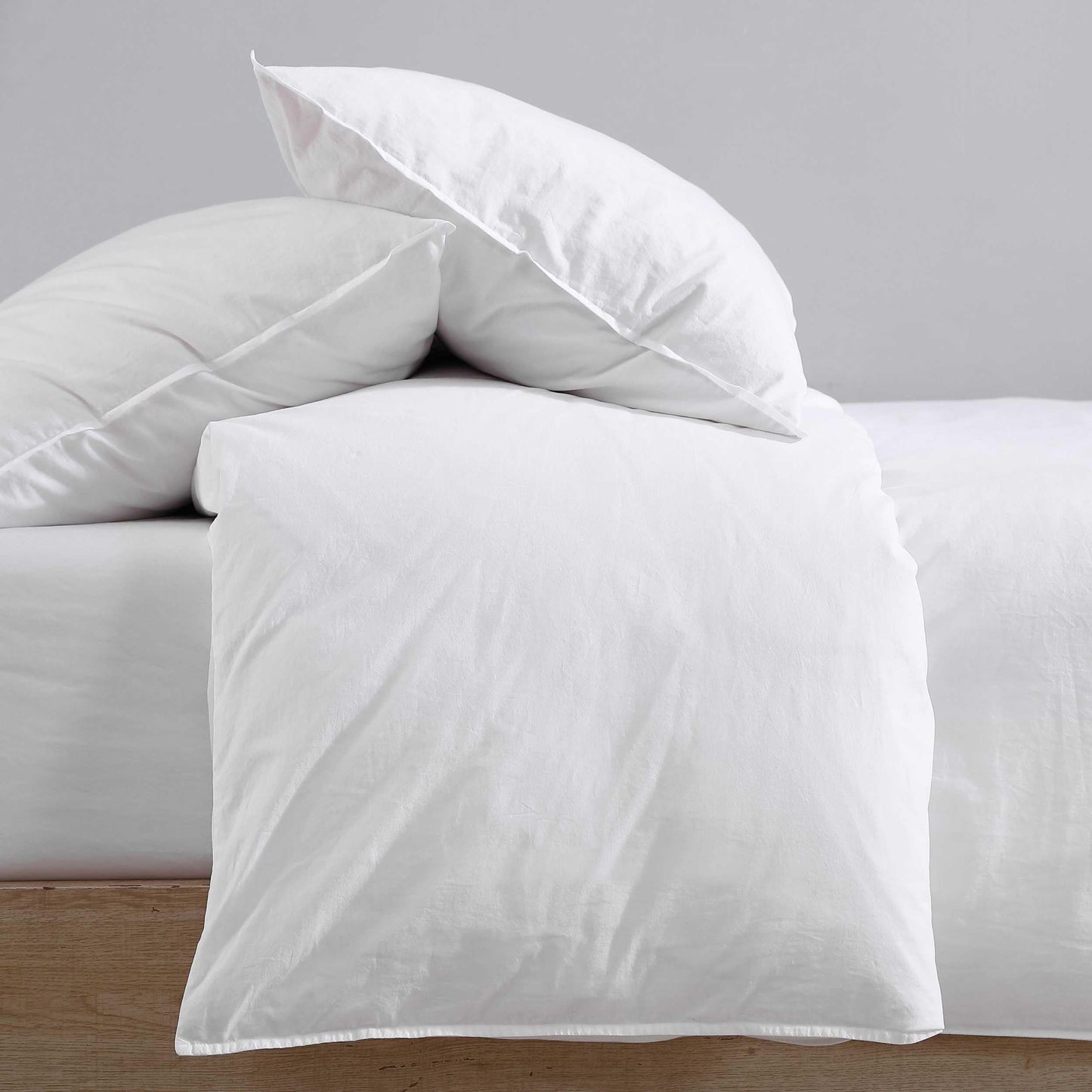 Calvin Klein - Queen Duvet Cover Set with Shams, 100% Cotton Percale Bedding, Garment Washed, Crisp & Breathable, Modern Cotton Washed Percale White