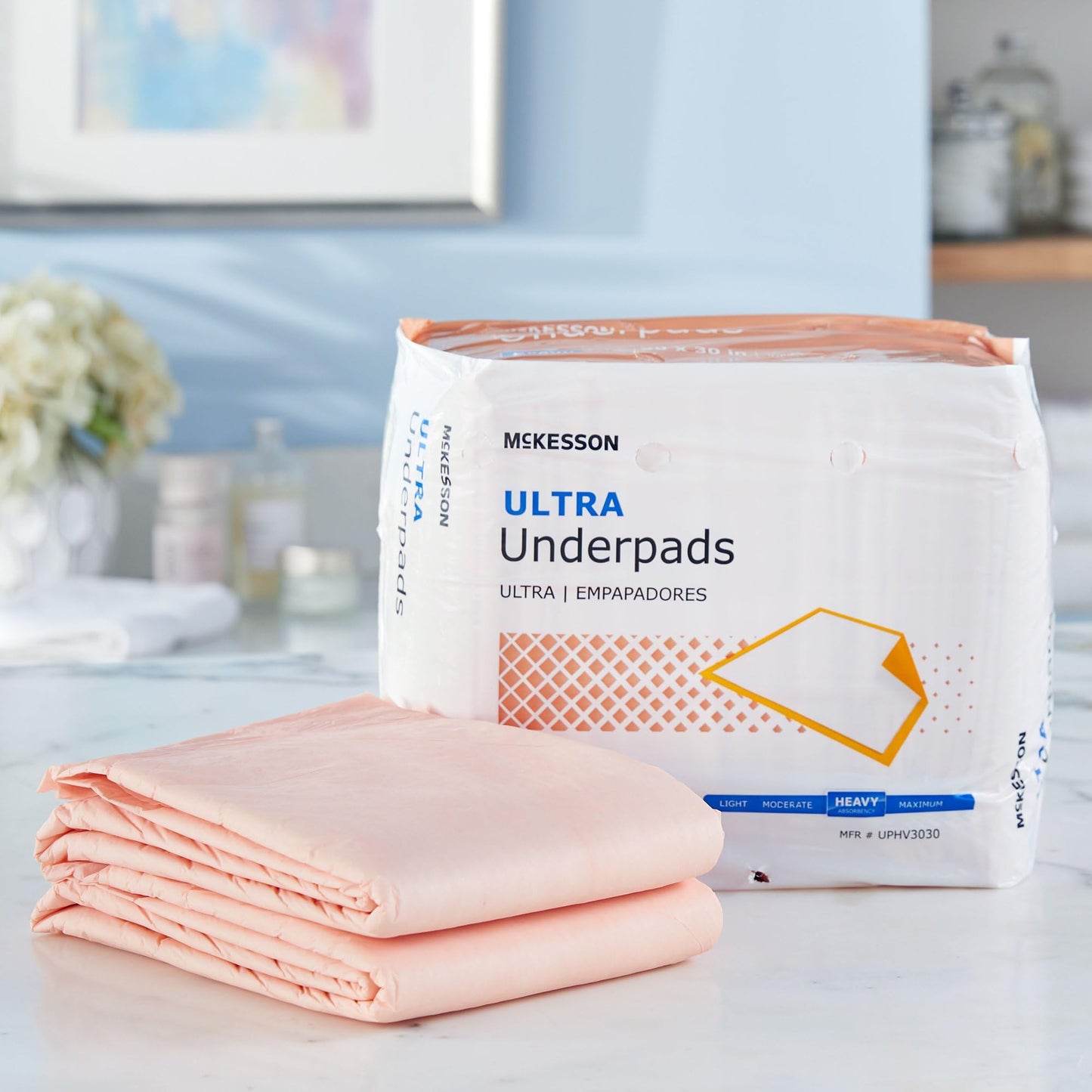 McKesson Ultra Underpads, Incontinence Bed Pads 30" x 30" [100 Count], Heavy Absorbency, Disposable Chux Pads for Adults, Elderly, and Baby, Pee Pads
