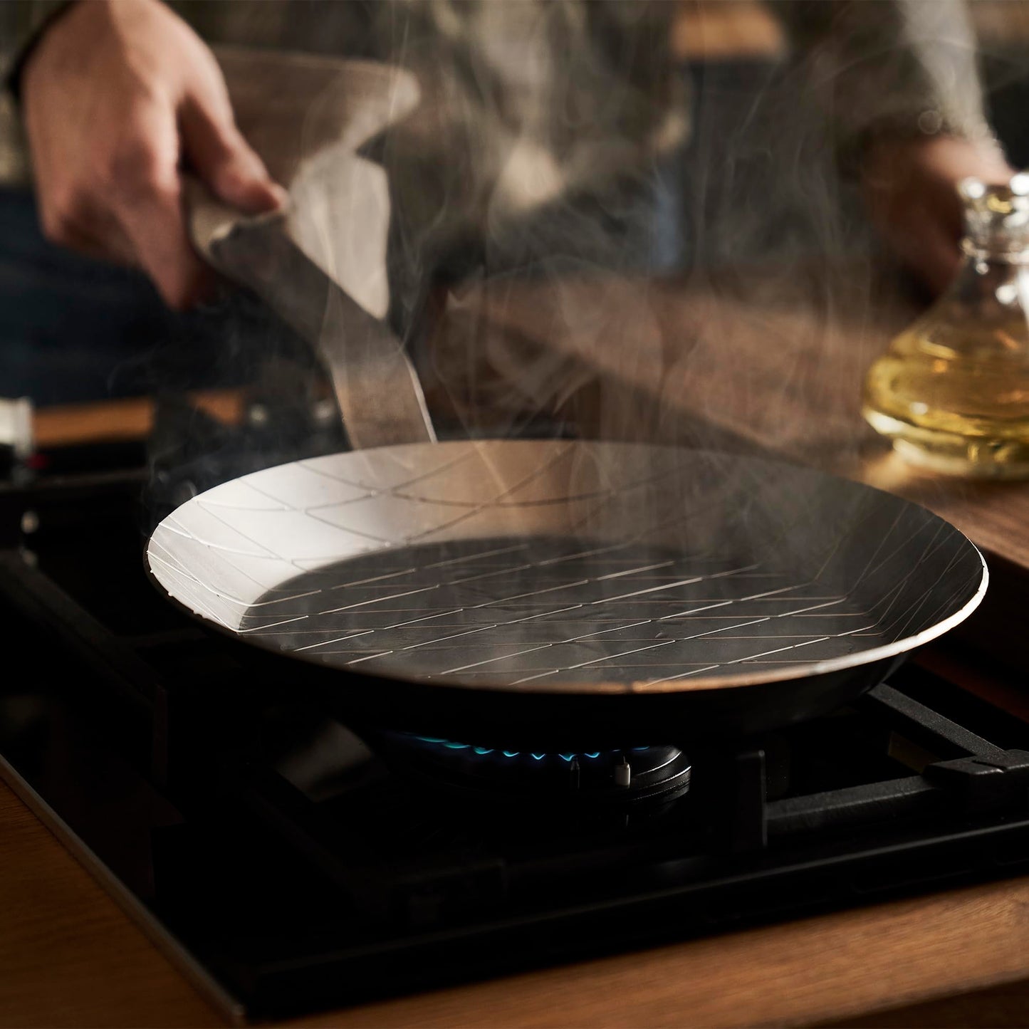 ZWILLING Forged 12-Inch Carbon Steel Frying Pan, PFAS-Free Pre-Seasoned Frying Pan, Induction Compatible Skillet, Oven Safe Carbon Steel Cookware