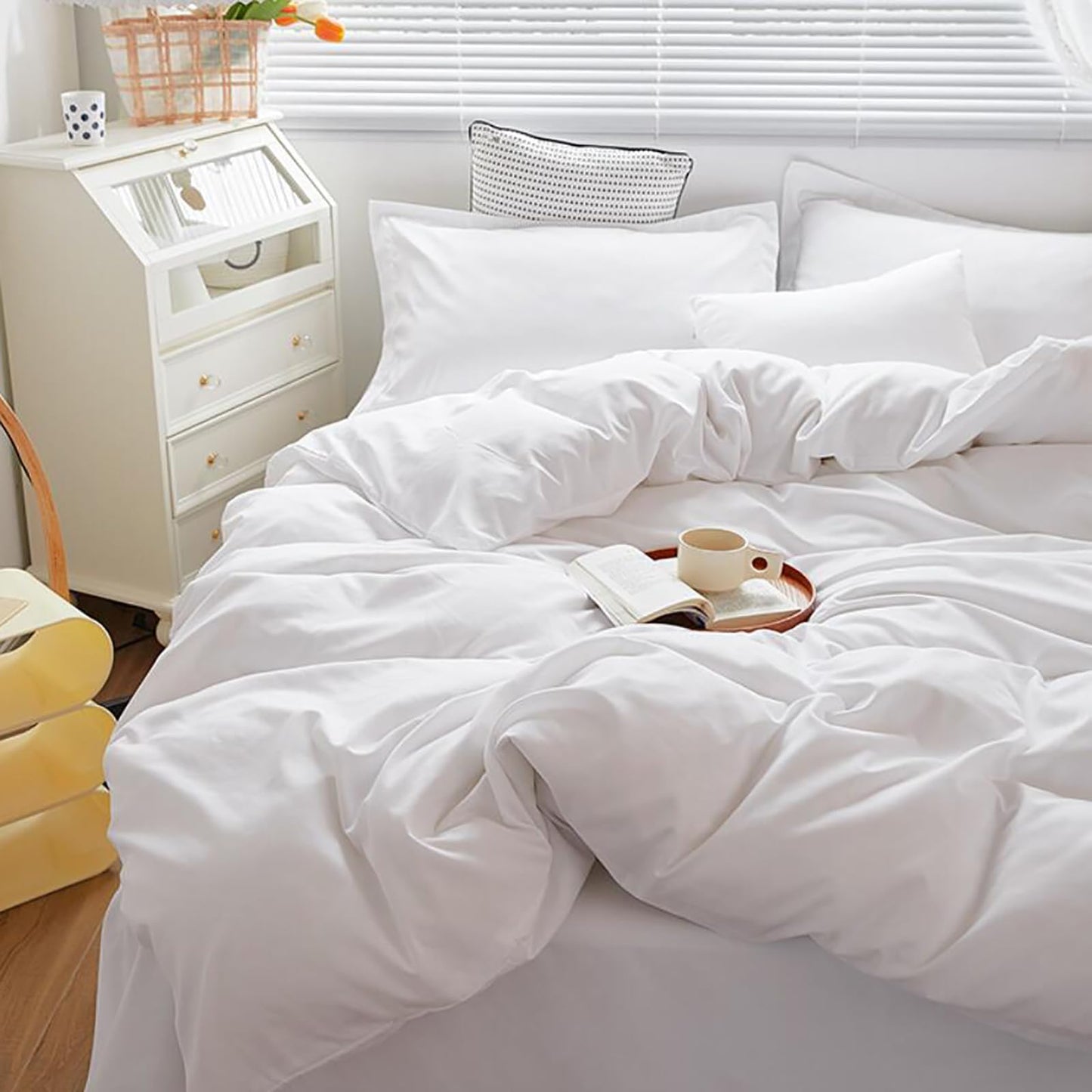 White Comforter Sets Queen Pure White Bedding Comforter Queen Size Quilts Blanket Ultra Soft Breathabe Solid Bedding Set for Women Men Adults Teens