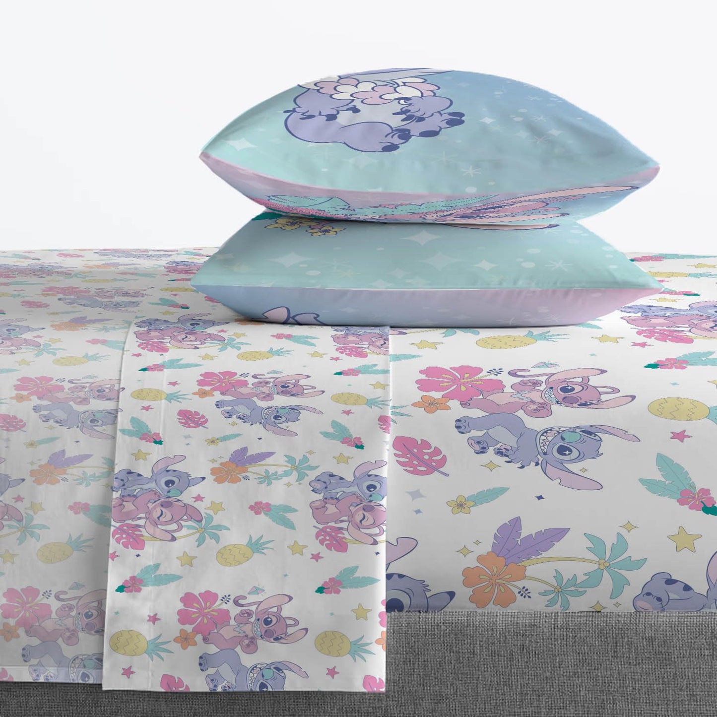Jay Franco Disney Lilo & Stitch Full Size Sheet Set - 4 Piece Kids Bedding Includes Fitted & Flat, 2 Pillowcases - Super Soft Fade Resistant Microfiber, Deep Pocket, Machine Washable