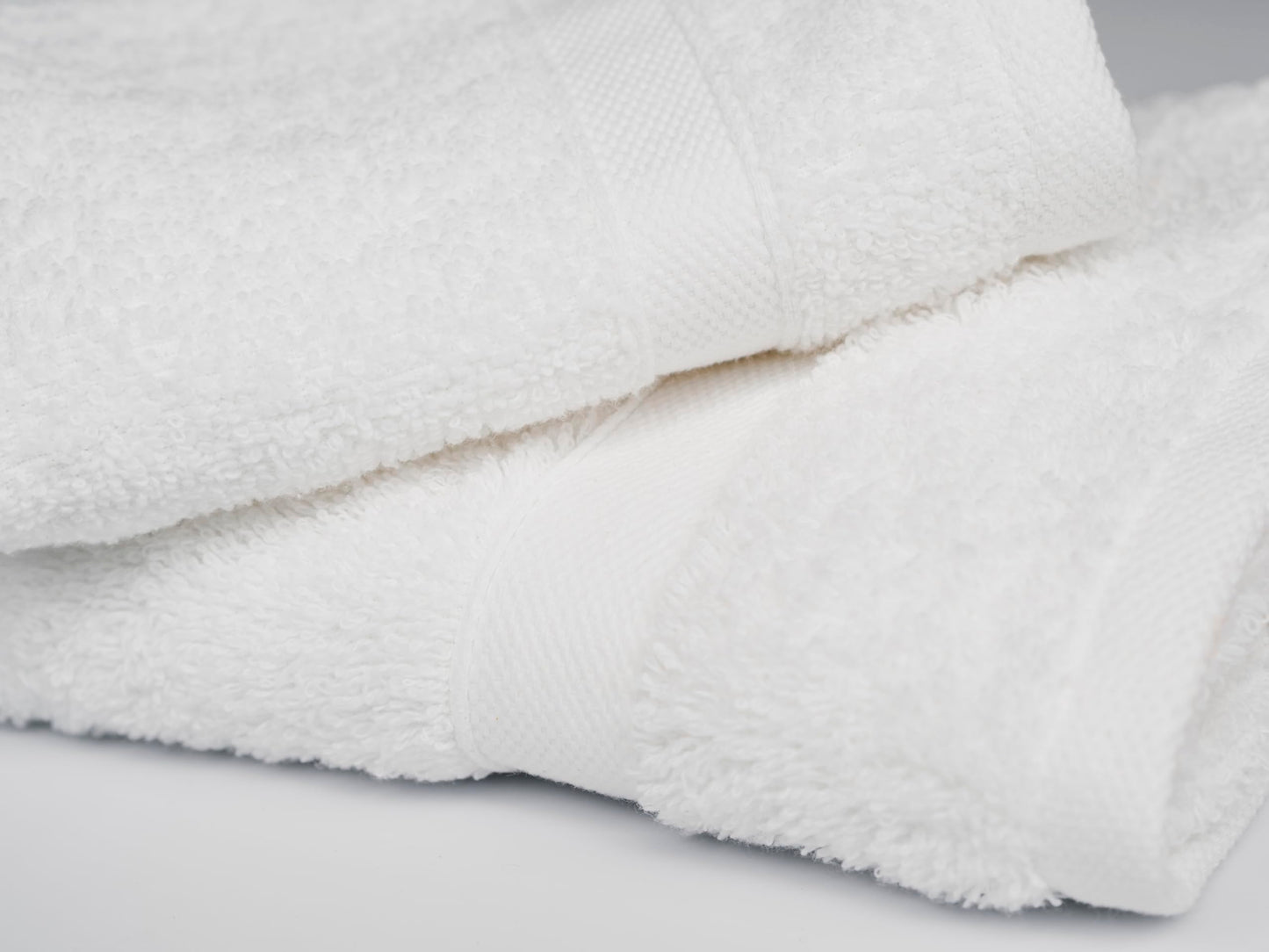 CH White Bath Towels Bulk 12 Pack (22 x 44 Inches) - 100% Cotton Economy Light Weight Towels for Commercial Use - Quick Dry, Ultra-Soft, and Absorbent Bulk Towels
