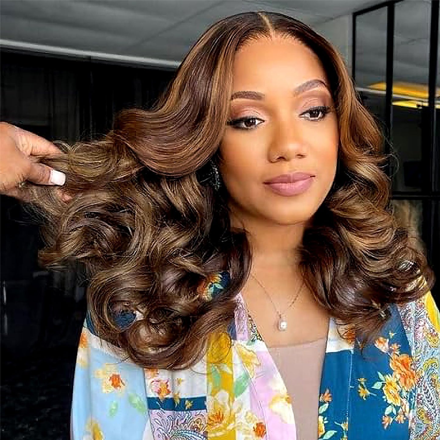 Highlight Ombre Lace Front Wigs Human Hair 250 Density Wig 13x4 Loose Body Wave Lace Front Wigs 250 Density Glueless Wigs Human Hair Pre Plucked with Baby Hair Double Drawn Colored Wigs 24 Inch