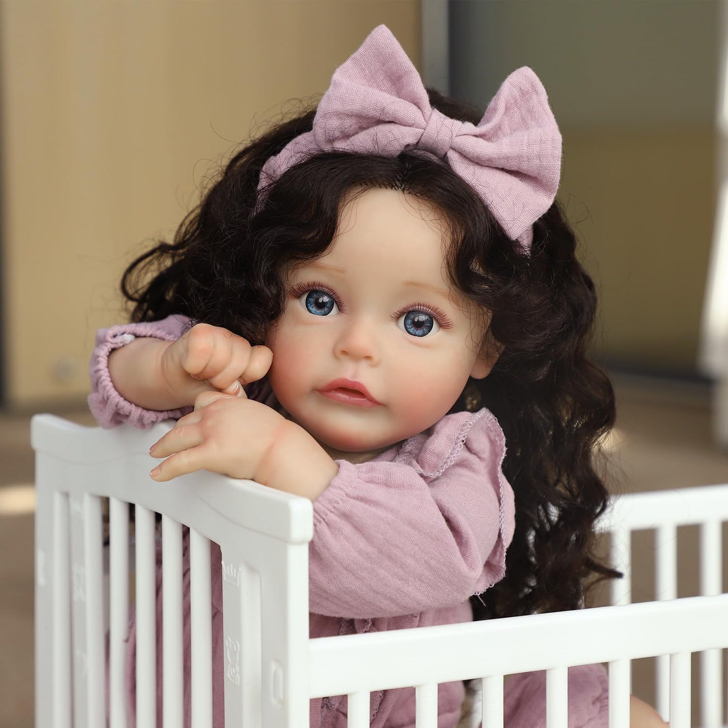 SCOM Lifelike Reborn Baby Dolls, 18 Inch Realistic Newborn Baby Girl Doll Cute Real Life Silicone Baby Doll with Soft Weighted Cloth Body Gift Accessories for 3+ Year Old Girls Boys Toddlers Kids