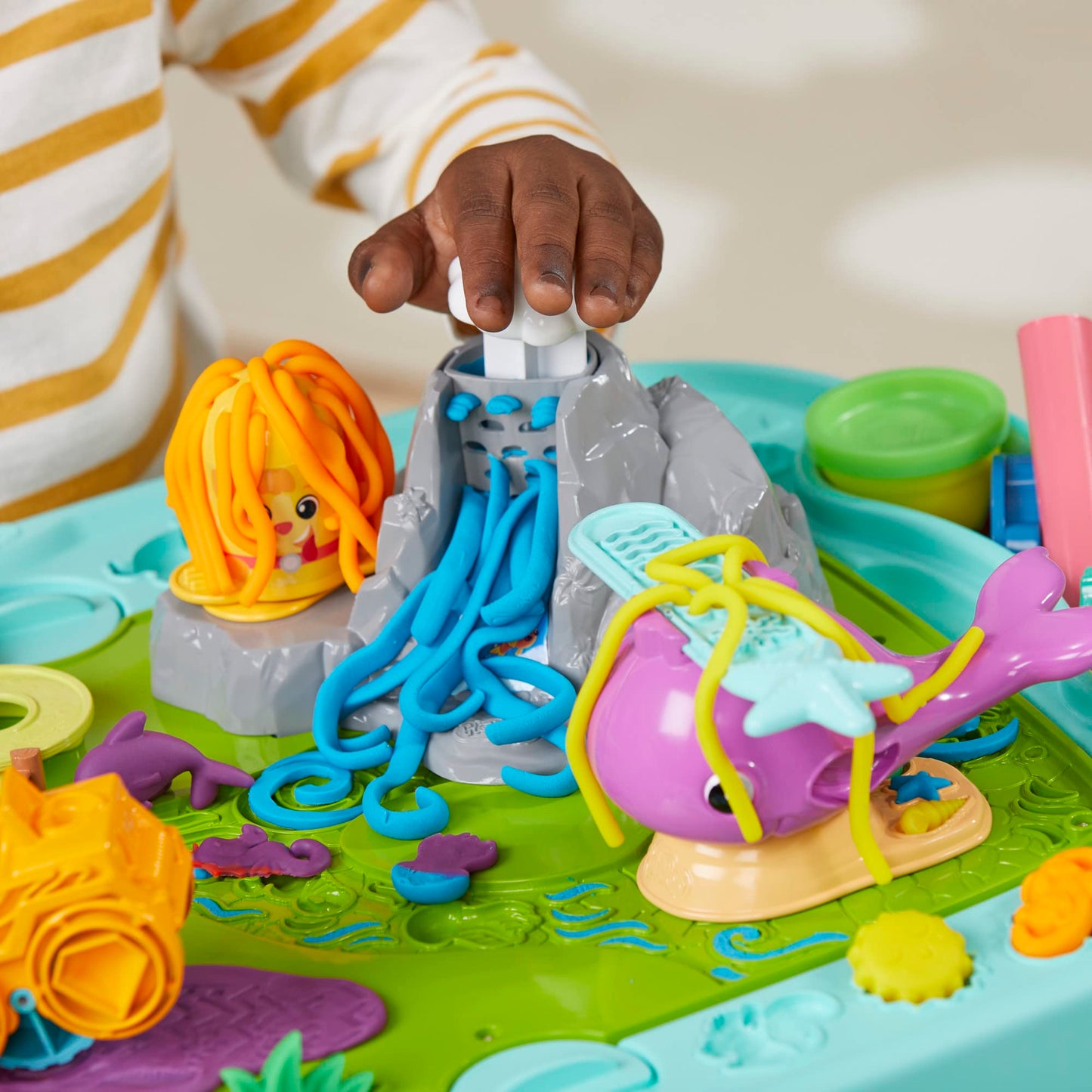 Play-Doh All-in-One Creativity Starter Station Activity Table, Preschool Toys for 3 Year Old Boys & Girls & Up, Starter Play-Doh Sets