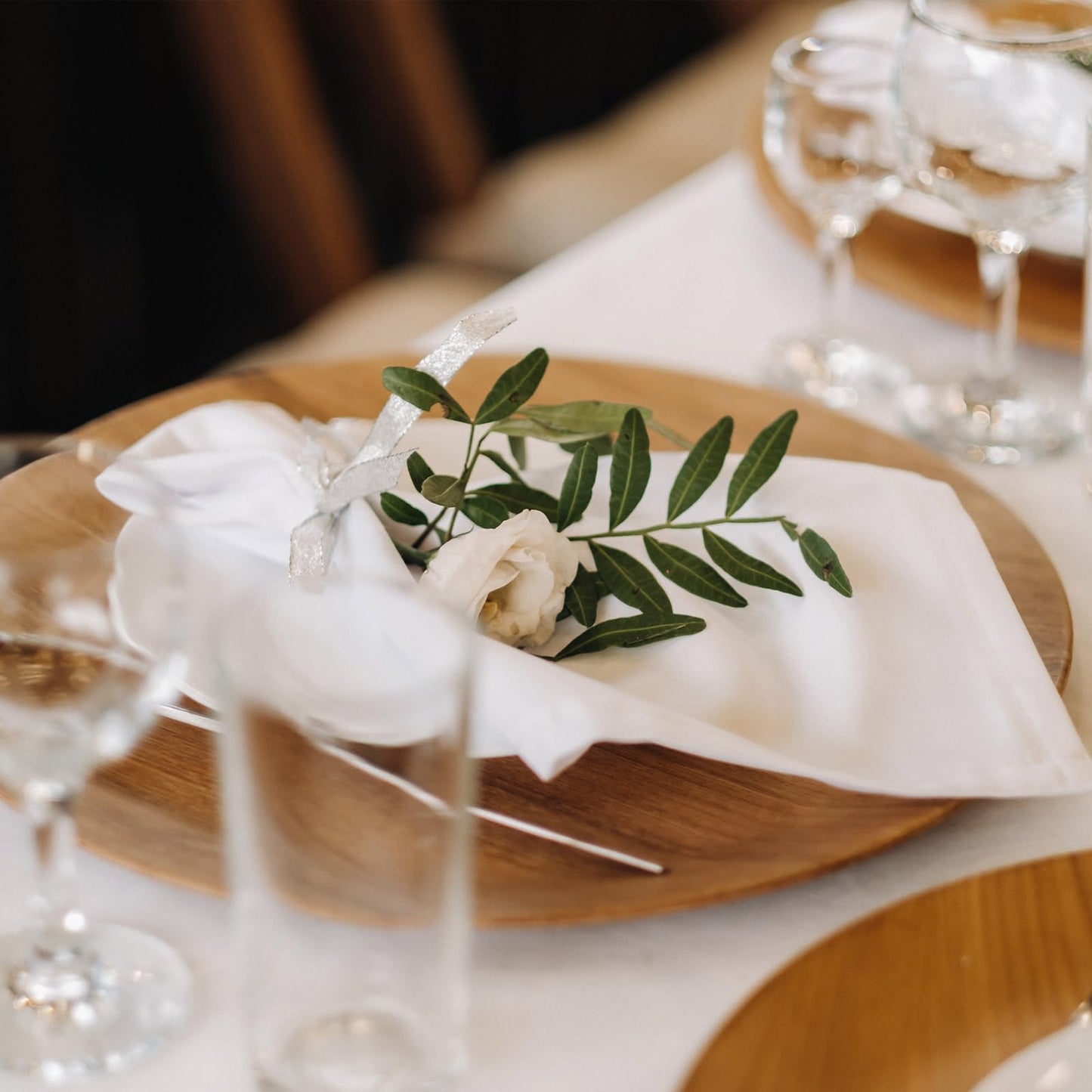 Buryeah 60 Pcs Washable Cloth Napkins 17 x 17 Inch Polyester Dinner Napkins Soft Table Napkins for Weddings Parties Holiday Dining Banquet(White)