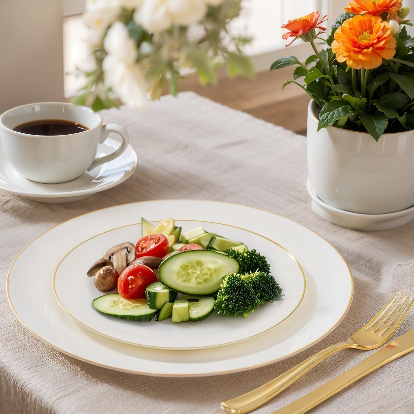 Nervure 100Pcs Ivory and Gold Plastic Plates - 10.25inch Disposable Ivory Dinner Plates - Heavy Duty Plastic Plate Ideal for Wedding & Party