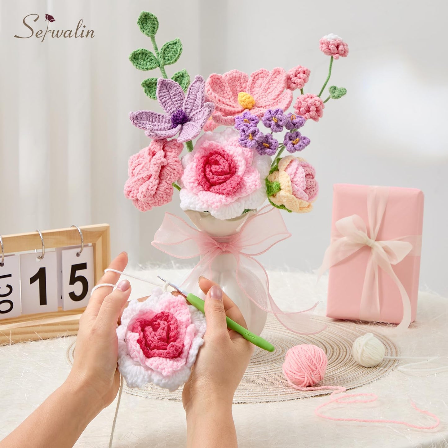 Serwalin Crochet Flower Bouquet,Pink Knitted Flowers,Roses Crochet Flowers for Mother’s Day Lover Wedding Anniversary Birthday Valentine Day Back-to-School or Graduation Ceremonies Gift (with Card)