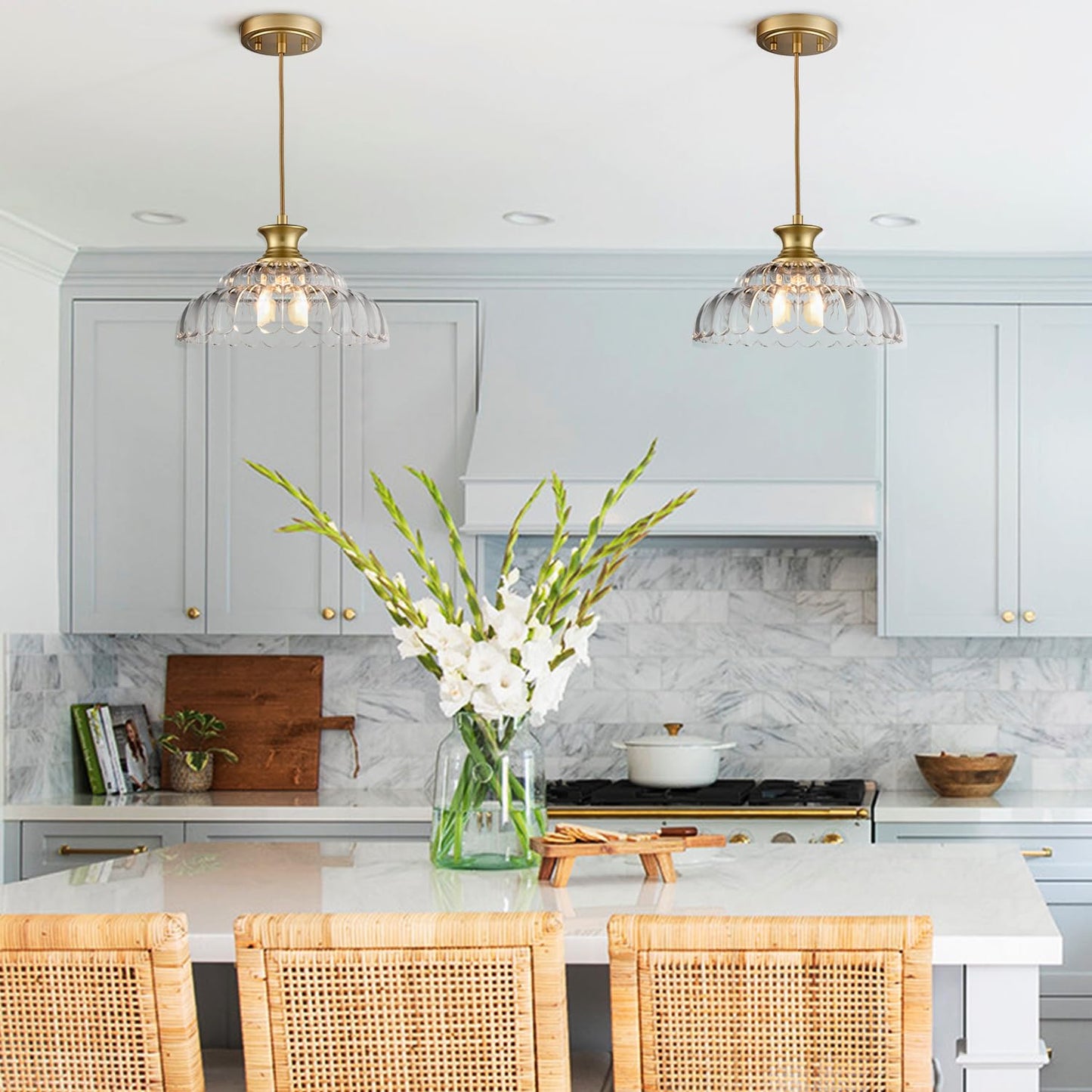 HYDELITE Vintage Glass Pendant Lights Kitchen Island Gold Pendant Light Fixture Modern Hanging Light Fixture for Dinning Room Bedroom Entryway
