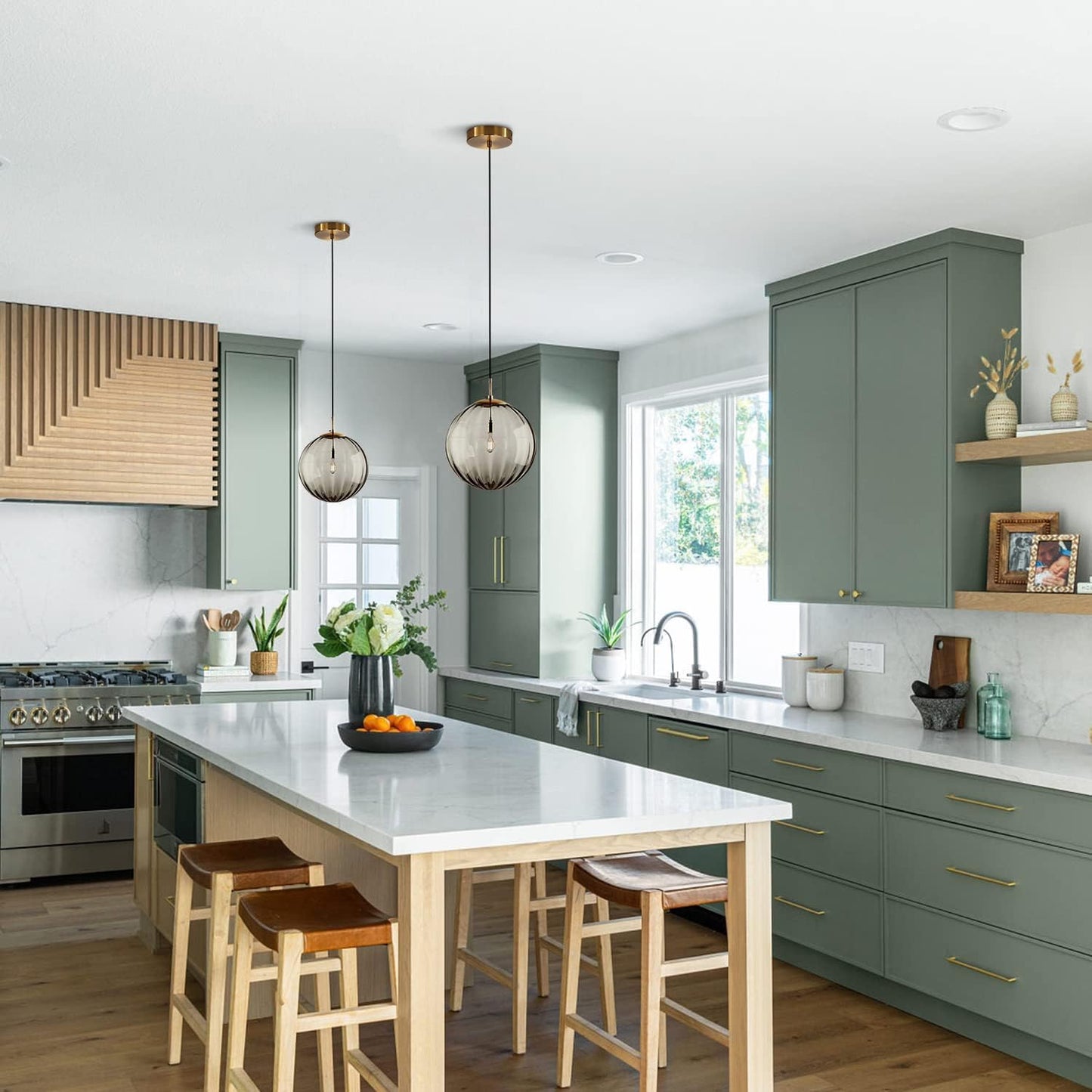KCO Lighting Mid Century Modern Globe Pendant Light Smoke Mini Vintage Grey Glass Pendant Lighting 1-Light Single Globe Chandelier Farmhouse Kitchen Island Light Fixtures (Smoke Gray-7.9”)