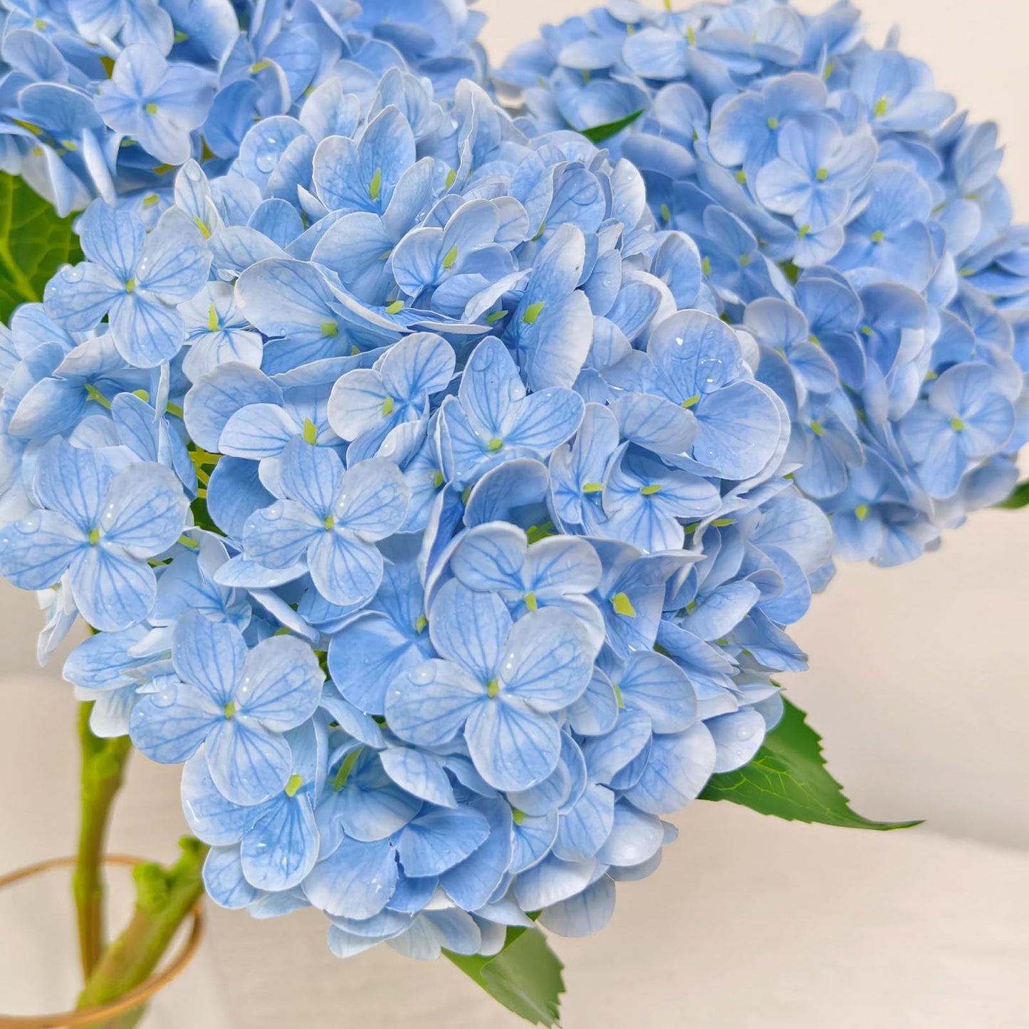 Cherica 6 Pcs Real Touch Blue Hydrangea Artificial Flowers with Stems, Fake Silk Flowers for Outdoors, Artificial Flowers for Home Decor Wedding Bouquets Centerpieces Vase