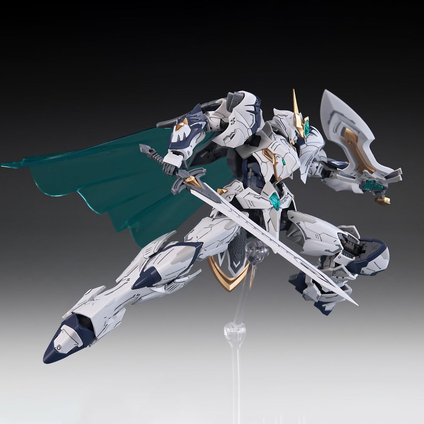 Pipigirl 1:144 Plastic Action Figures Kits, Titan Greatsword Tristan, 6.3 in Mecha Model, Easy to Assemble