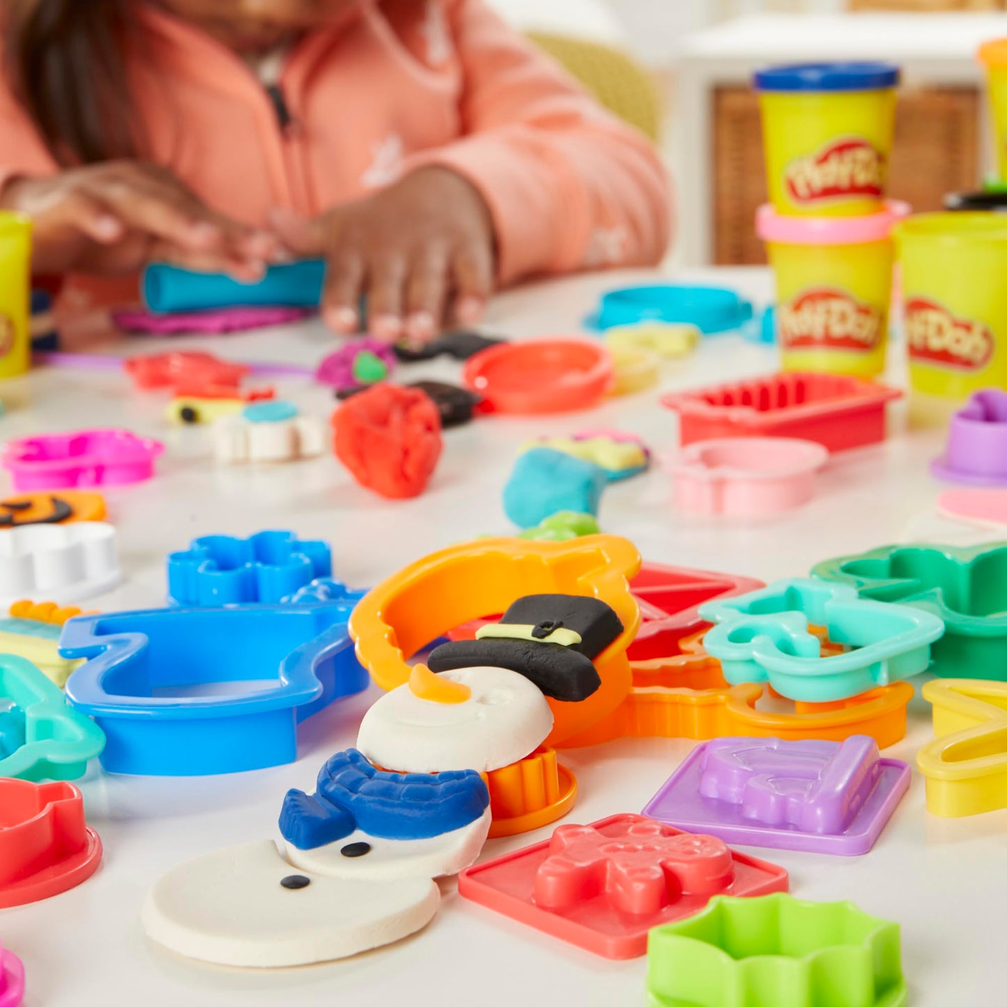 Play-Doh Set of Holiday Tools, 43 Accessories & 10 Modeling Compound Colors, Kids Toys Holiday Arts and Crafts for Kids 3 Years & Up (Amazon Exclusive)