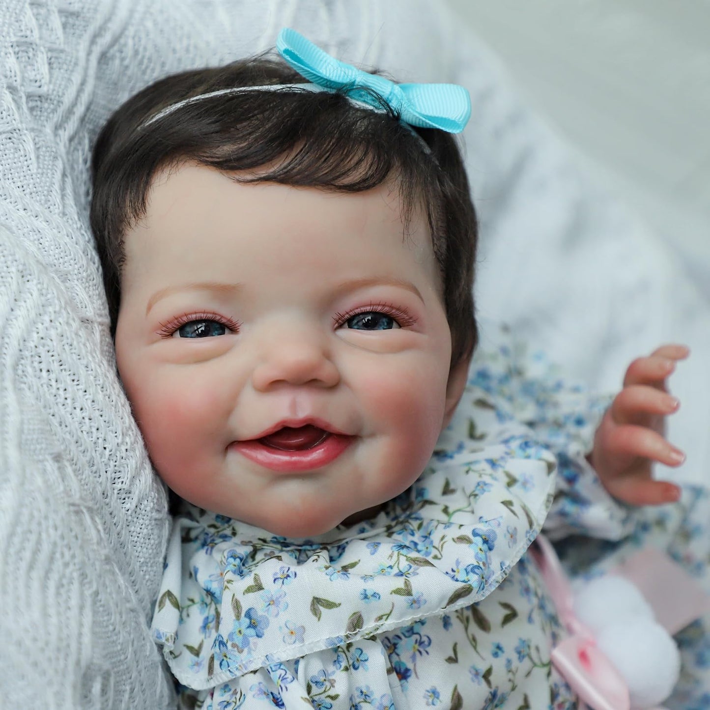 KSBD Realistic Reborn Baby Dolls, 18 Inch Sweet Smile Eyes Open Newborn Baby Dolls Girl, Soft Vinyl Real Life Baby Dolls with Weighted Body, Birthday Gift Set for Kids Age 3+