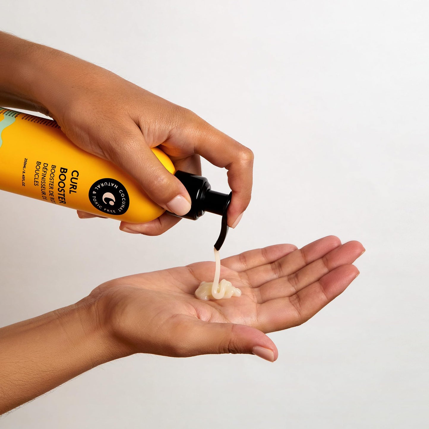 COCUNAT - Curly Method - Curly Hair Gel and Conditioner for Perfect Curls in 2 steps - Leave-in Moisturizer + Curl Booster - Moisturises, Nourishes, Strengthens and Eliminates Frizz - 250ml+150ml