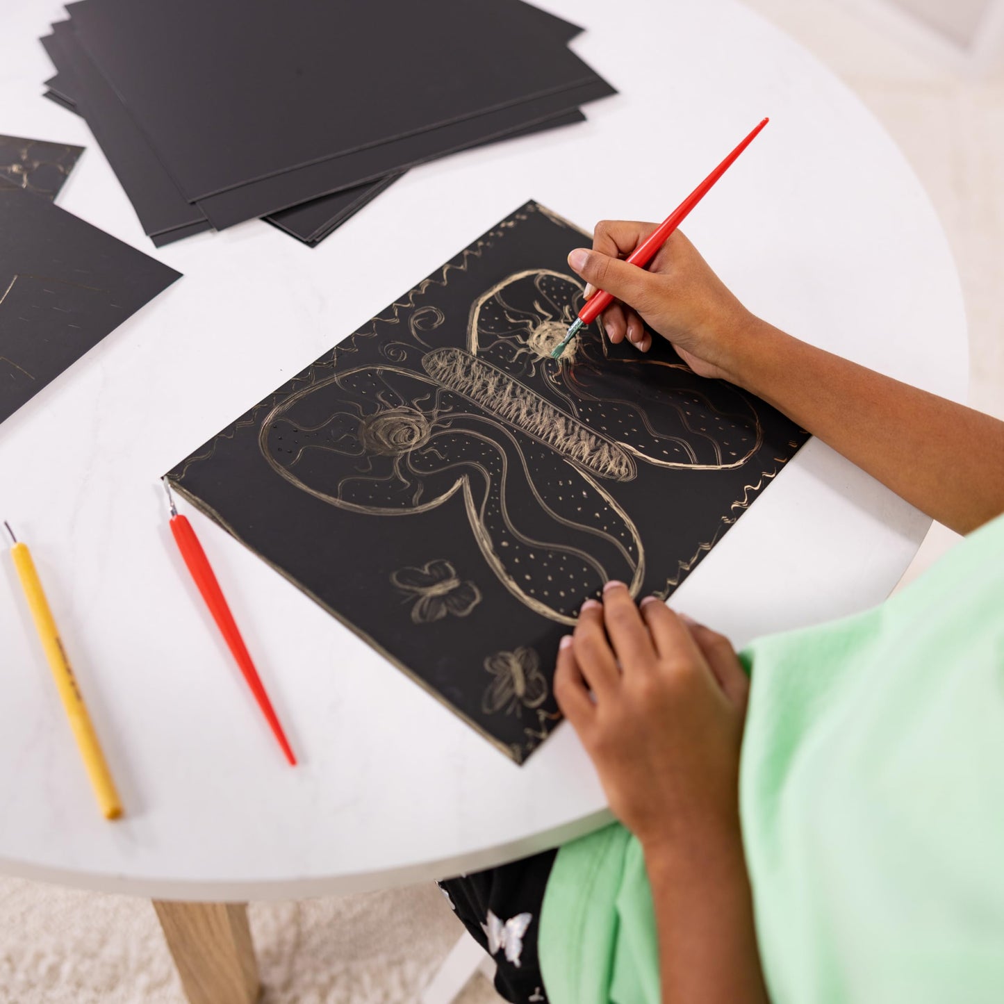 Melissa & Doug Scratch Art Scratchboard - 50-Pack, Shimmering Gold on Black Background Black Scratch Art Paper, Arts And Crafts For Kids Ages