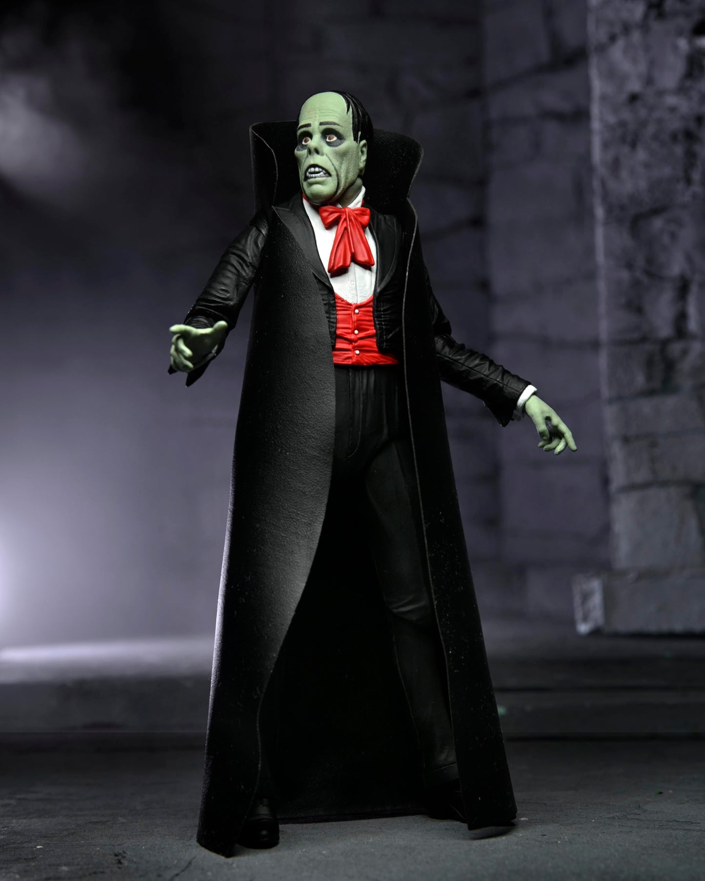 NECA Phantom of The Opera -1:7 Scale Collectible Action Figure, Retro (Glow in The Dark) Phantom of The Opera