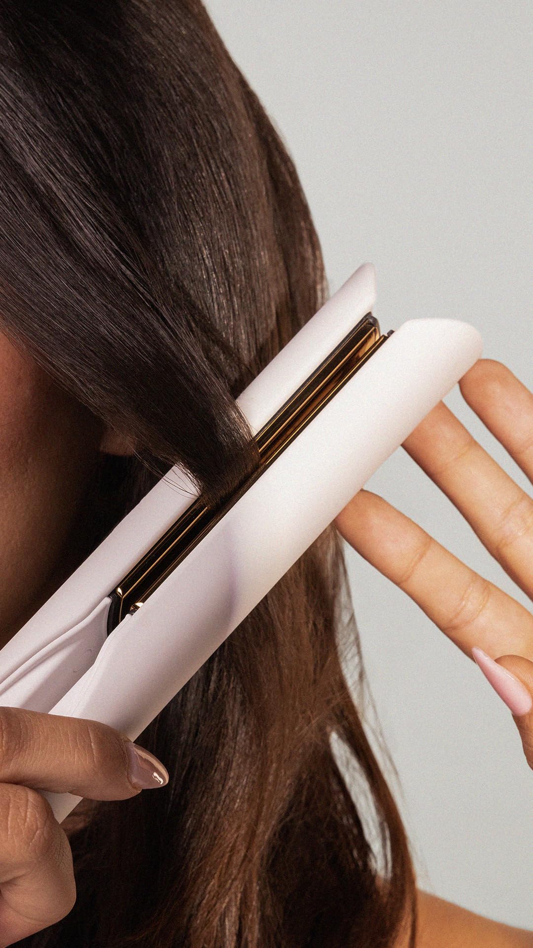 Kristin Ess 3-in-One Professional Titanium Hair Straightener, Curler and Beach Waver Combo for Women with Curly, Frizzy + Thick Hair - 1 1/4 Inch Dual Voltage Flat Iron + Travel Cap - 440 Degree Heat