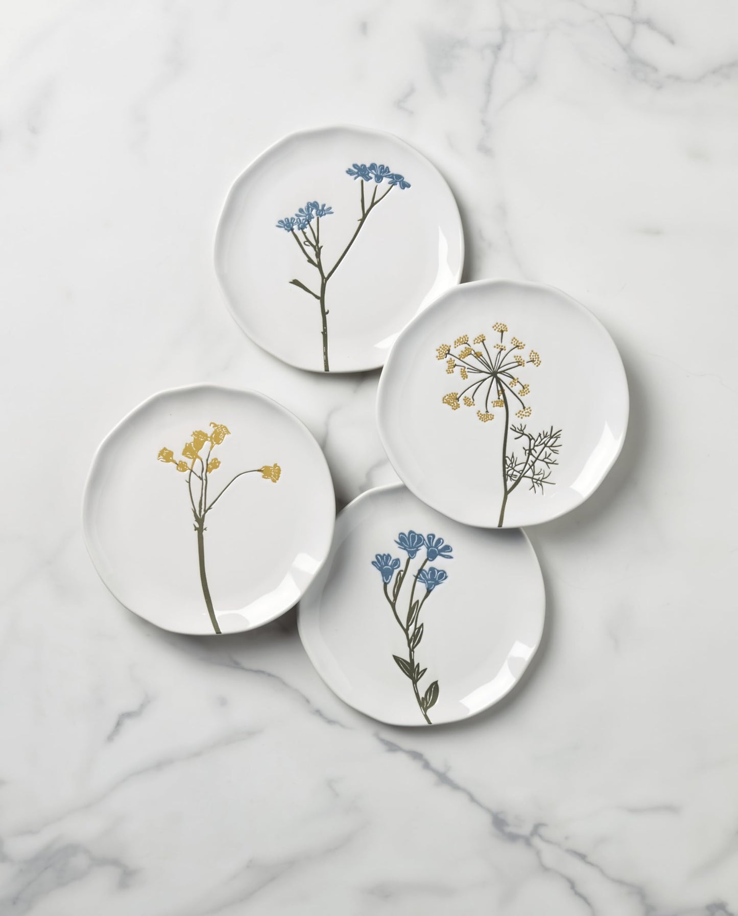 Lenox Dinnerware Set, Wildflowers Tidbit Appetizer Plates Set Of 4, Service For 4, Dessert Plates, Small Plate 6 Inch, Snack Plate, Stoneware, Dishwasher Safe, 6-Inch Diameter (Assorted, 4 Piece)