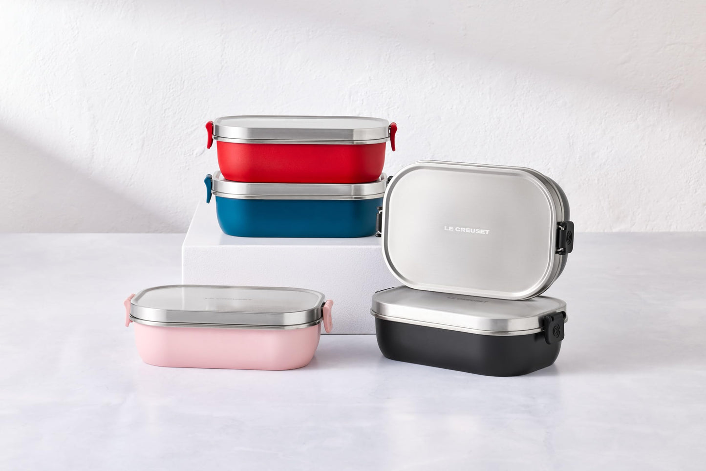 Le Creuset Stainless Steel On The Go Lunch Box, 30 oz., Shell Pink