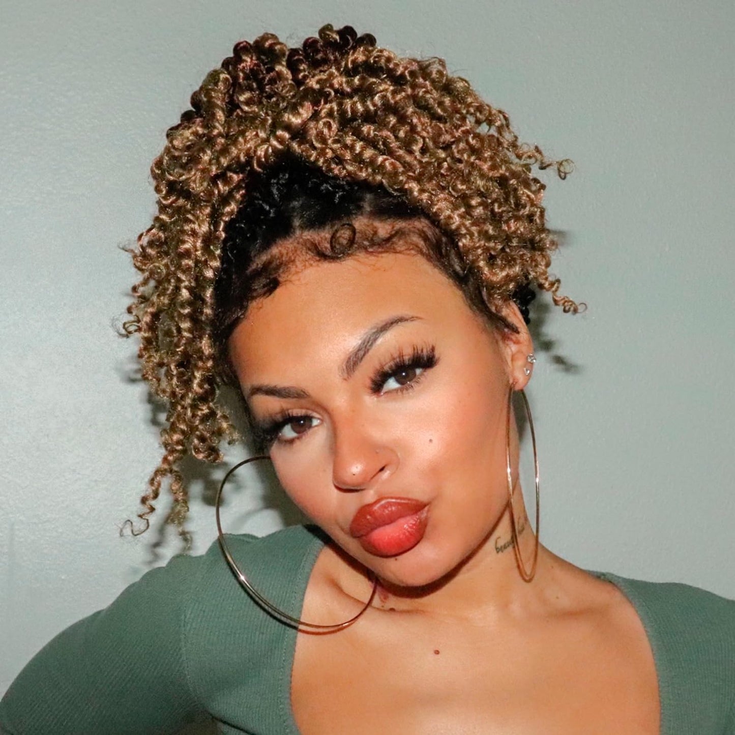 ToyoTress Tiana Passion Twist Hair - 20 Inch 8 Packs Pre-twisted Crochet Braids Ombre Brown Blonde, Long Pre-looped Synthetic Braiding Hair Extensions (20 Inch, OT30/27-8P)