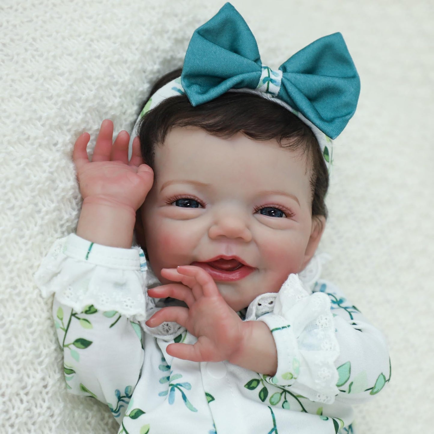 KSBD Lifelike Reborn Baby Dolls - 18 Inch Soft Vinyl Realistic-Newborn Baby Dolls Poseable Real Life Baby Girls Dolls with Accessories and Gift Box for Kids Age 3+