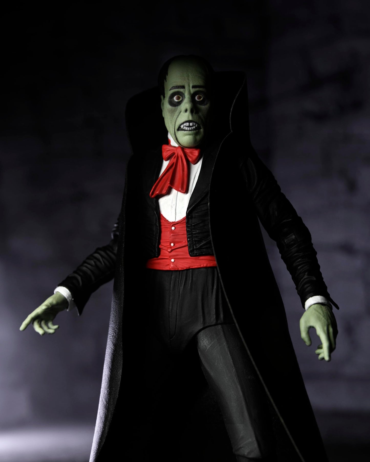 NECA Phantom of The Opera -1:7 Scale Collectible Action Figure, Retro (Glow in The Dark) Phantom of The Opera
