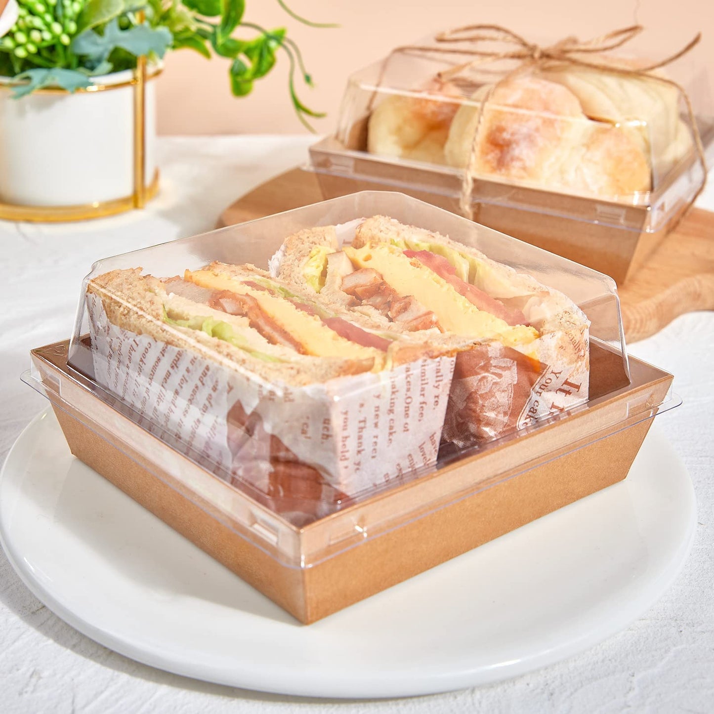 ZORRITA 100 Pack 5 Inch Paper Charcuterie Boxes with Clear Lids, Square To Go Cake Slice Containers Small Kraft Bakery Boxes for Dessert, Cookies, Sandwich, Strawberries (Brown)