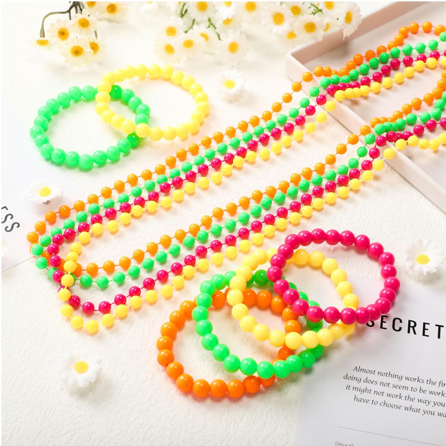 Tondiamo 72pcs Neon Bead Necklaces Bracelet, 80s Women Costume Accessories Set Glow in The Dark UV Bead Necklaces Bracelet Glow Party Supplies for Concert Halloween Mardi Gras Party Supplies