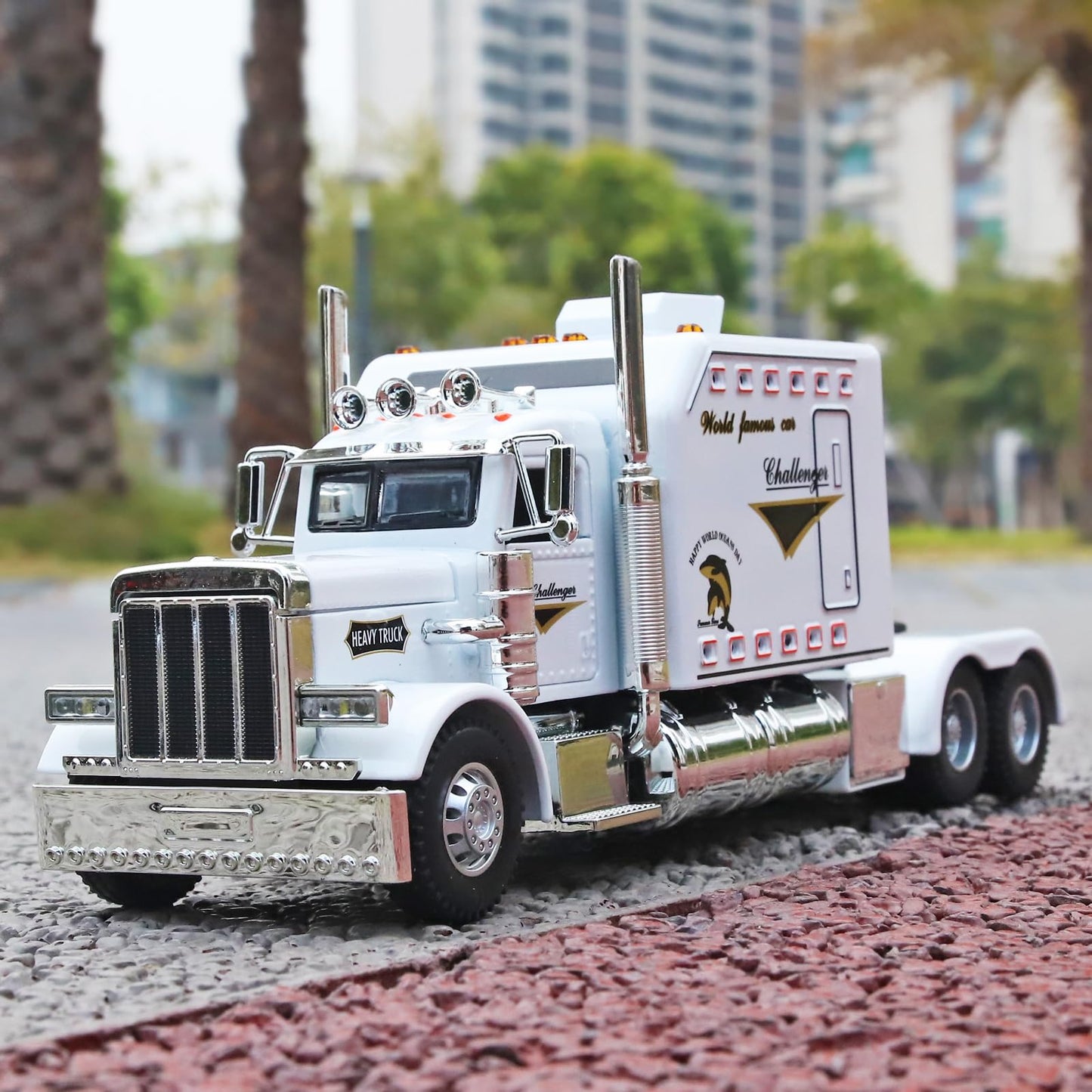 OANMYJJO Semi Truck Toys for Boy Heavy Trucks,Metal Diecast Trucks Model Pull Back Cars with Light and Sound,Truck and Trailer Toys for Boys,Toy Trucks for Boys Age 4-7(White)