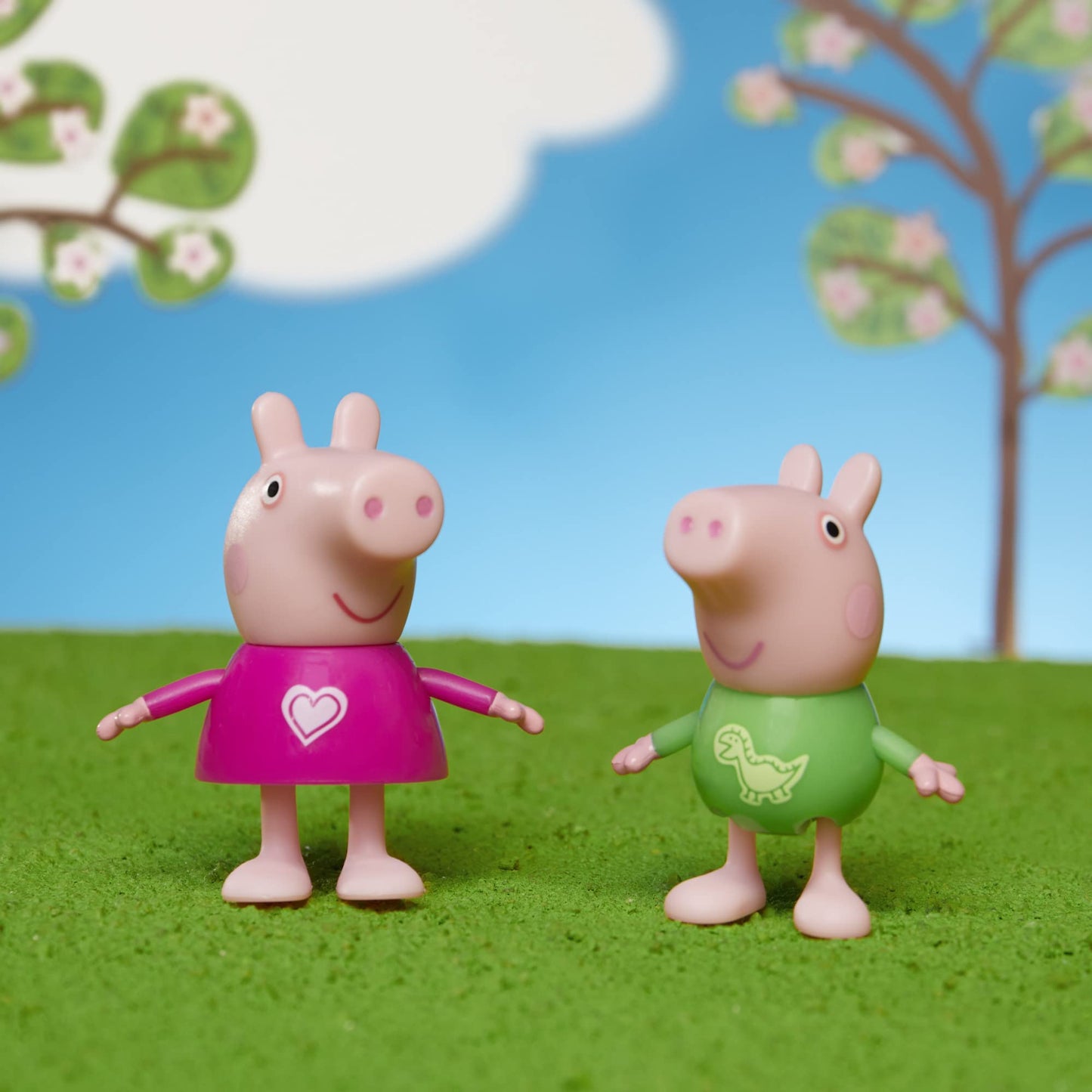 Peppa Pig Dr. Polar Bear Calls On Peppa and Friends Figure Pack Preschool Toy, Includes 8 Figures, for Ages 3 and Up